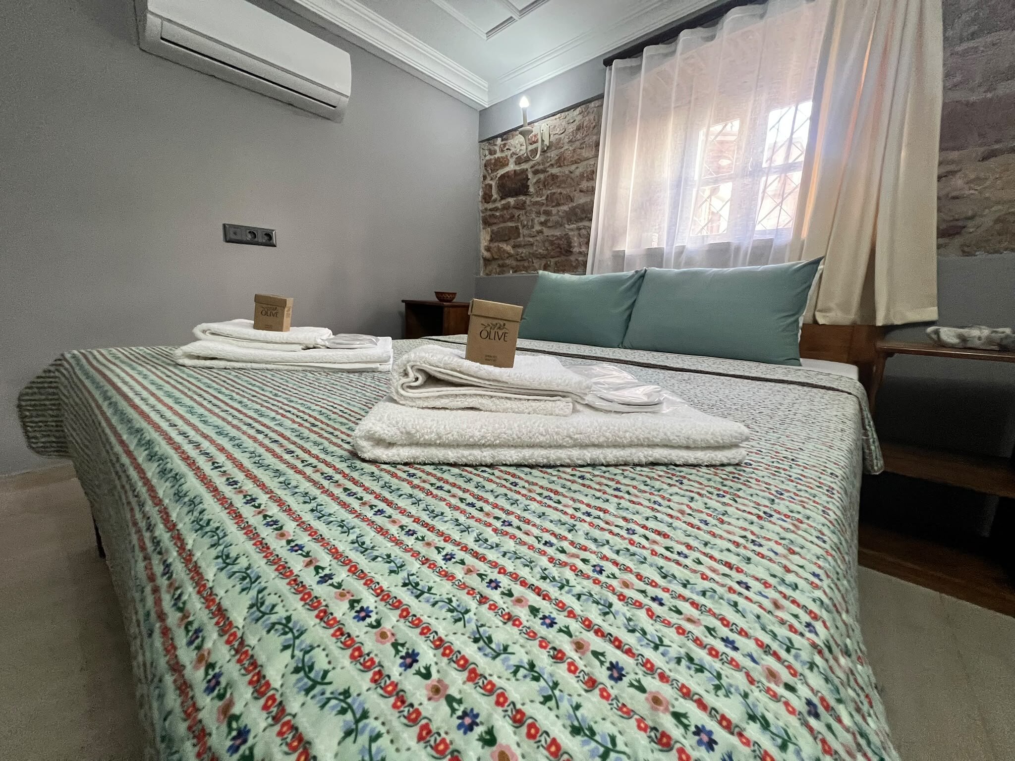 Arcadia Cunda · 14