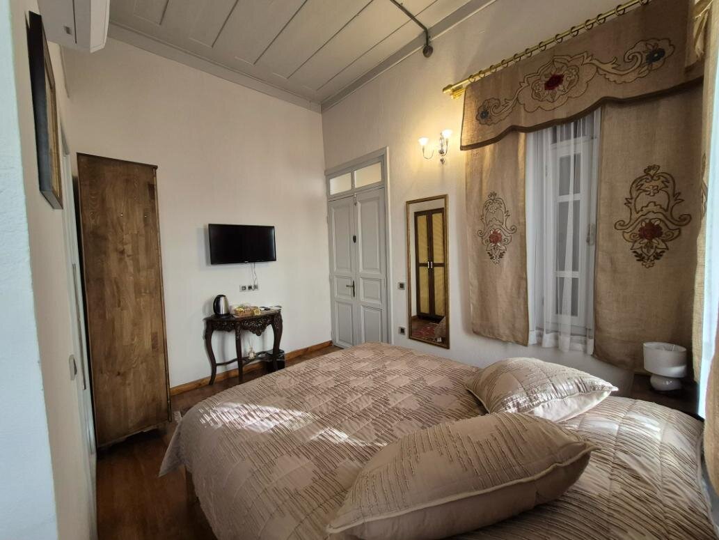 Standart Oda, Sokak Manzaralı