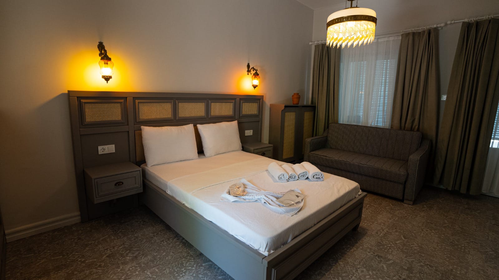 Ece Suits Büyükada