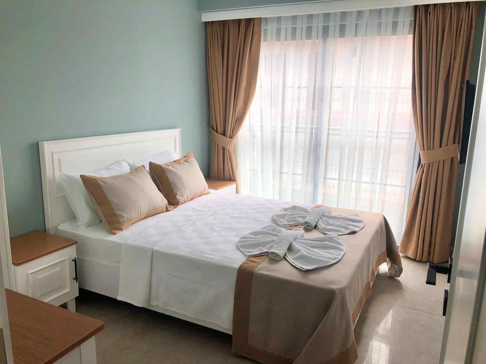 Daire Suit Oda (Balkonlu)