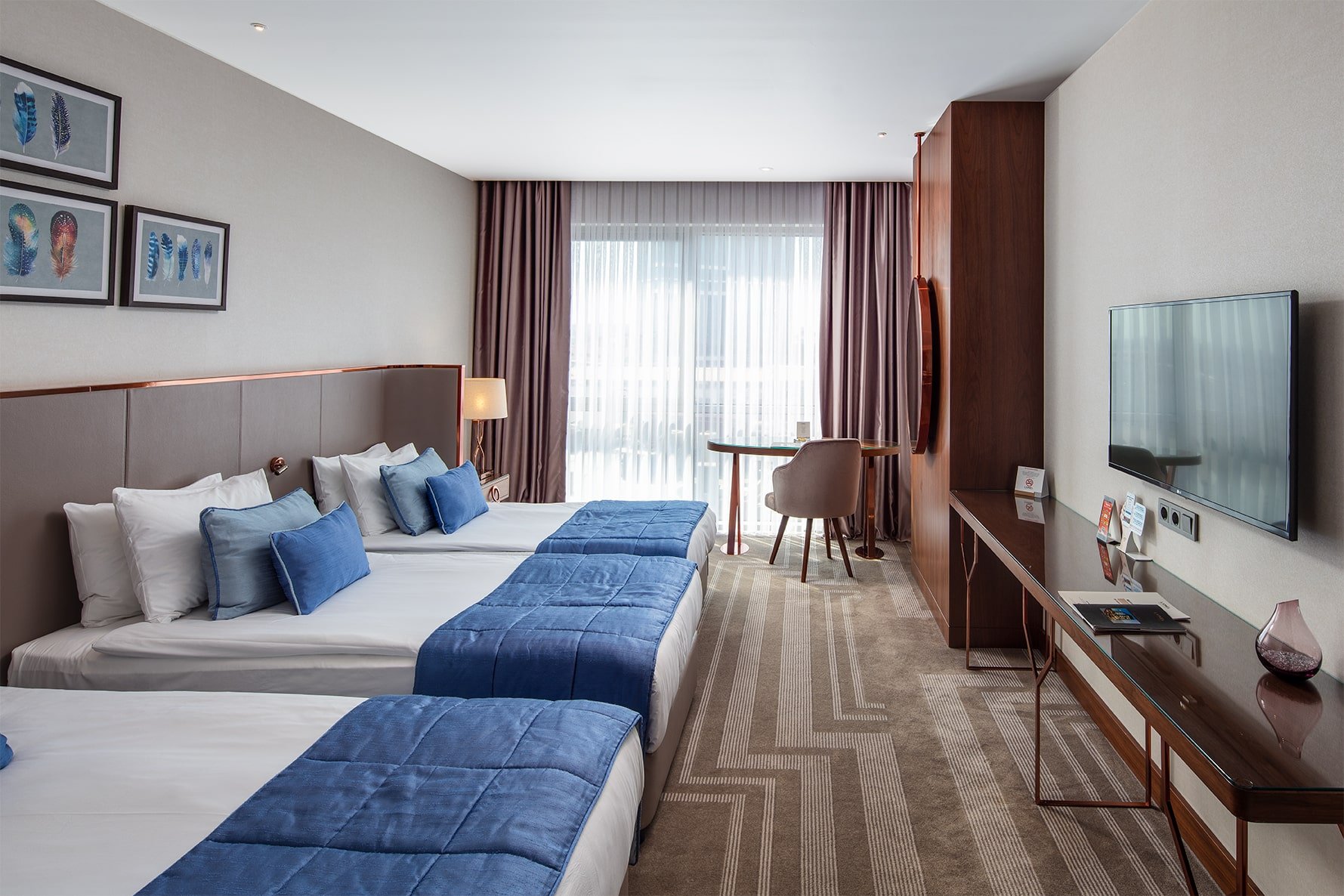 Lionel Hotel · 6