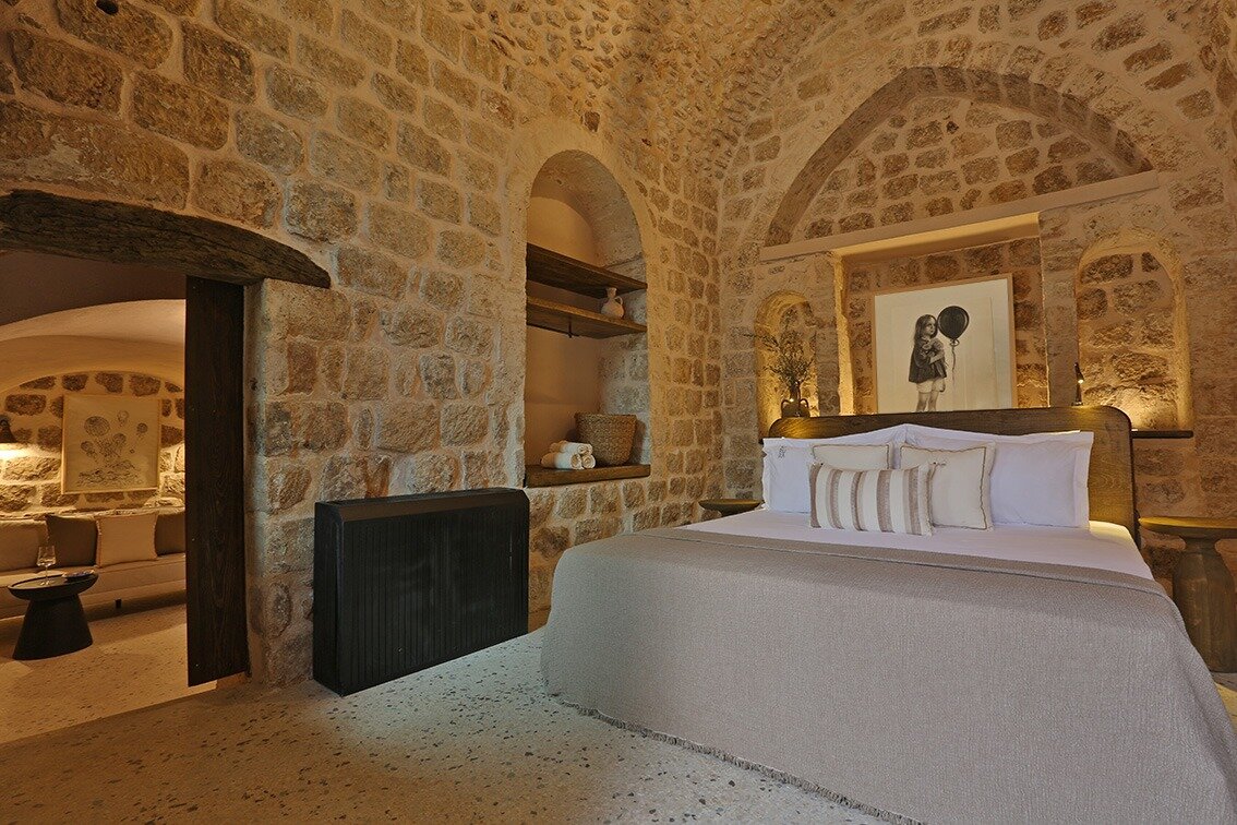 Suite Room, Courtyard View