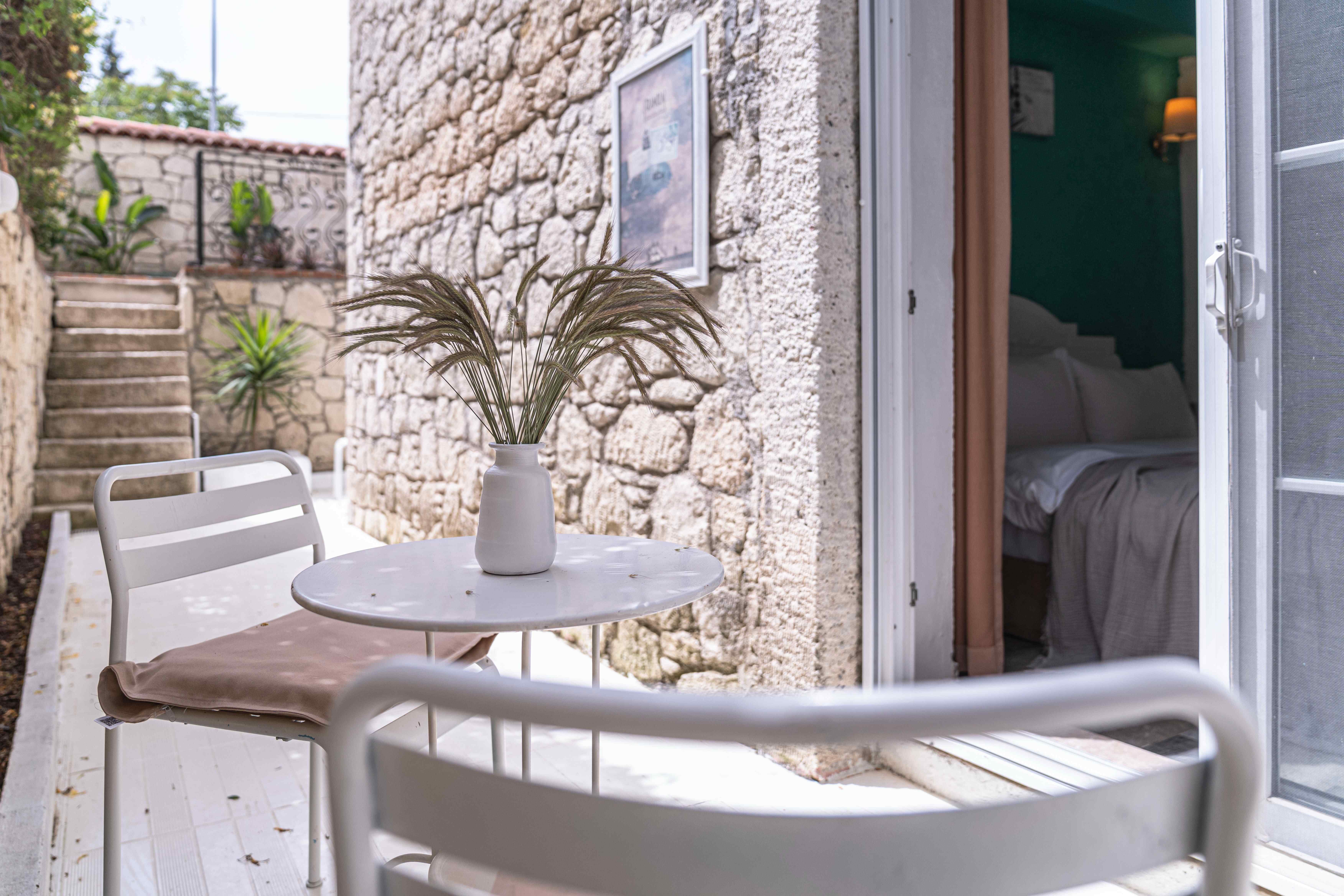 Sandal Alaçatı (+12 Adult Only) · 7
