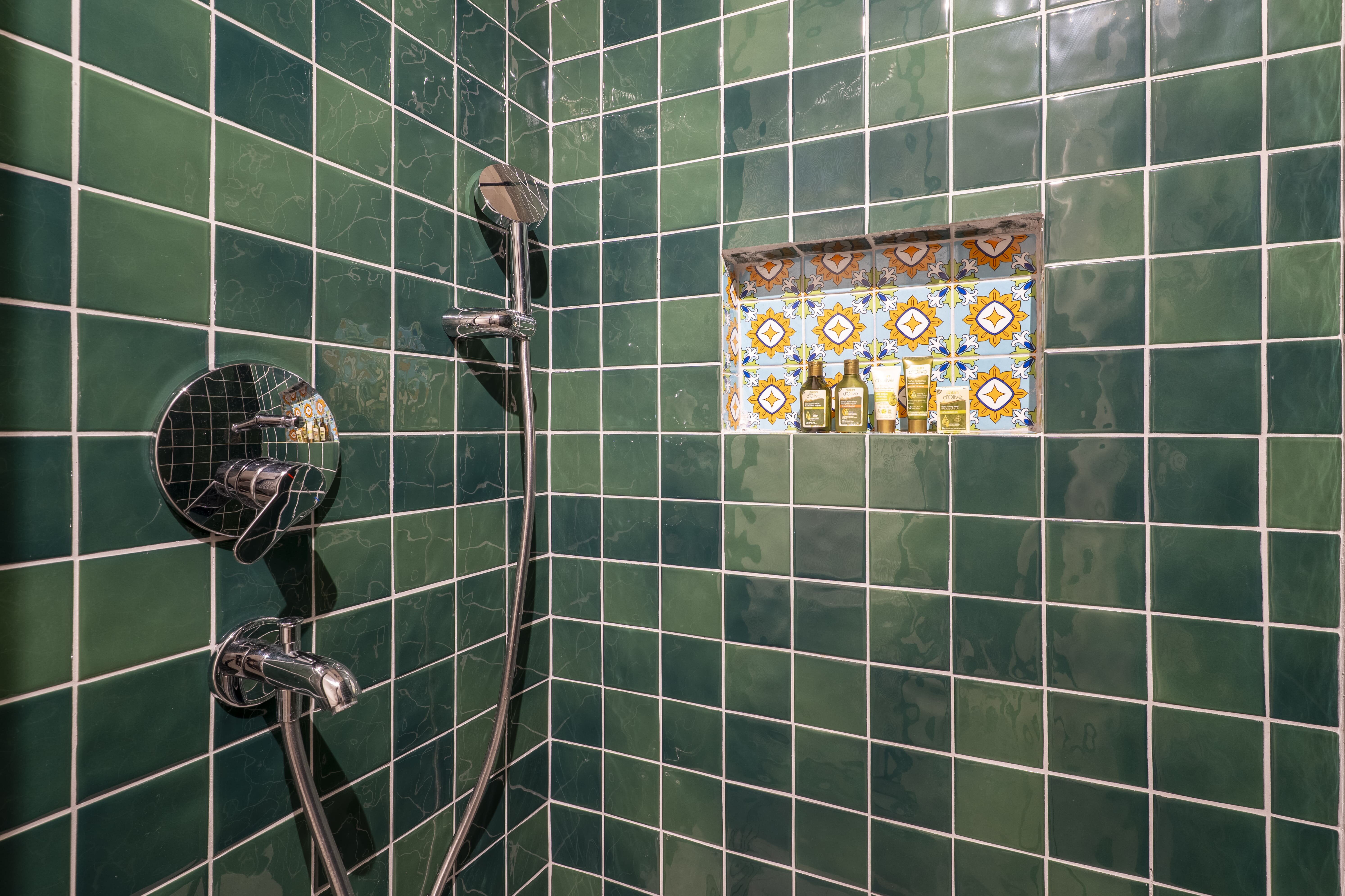 Naro Suites 3
