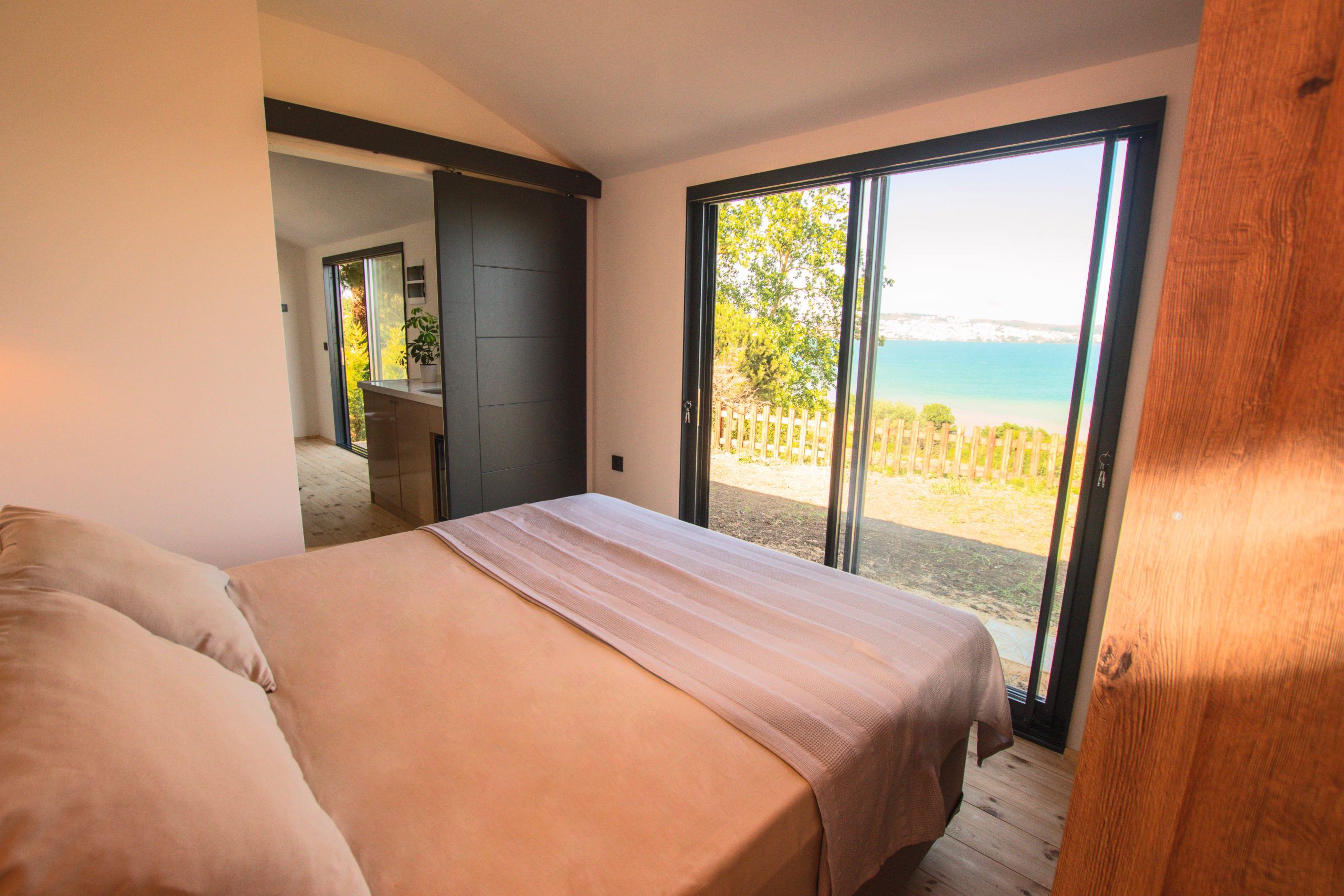Bungalow, Sea View
