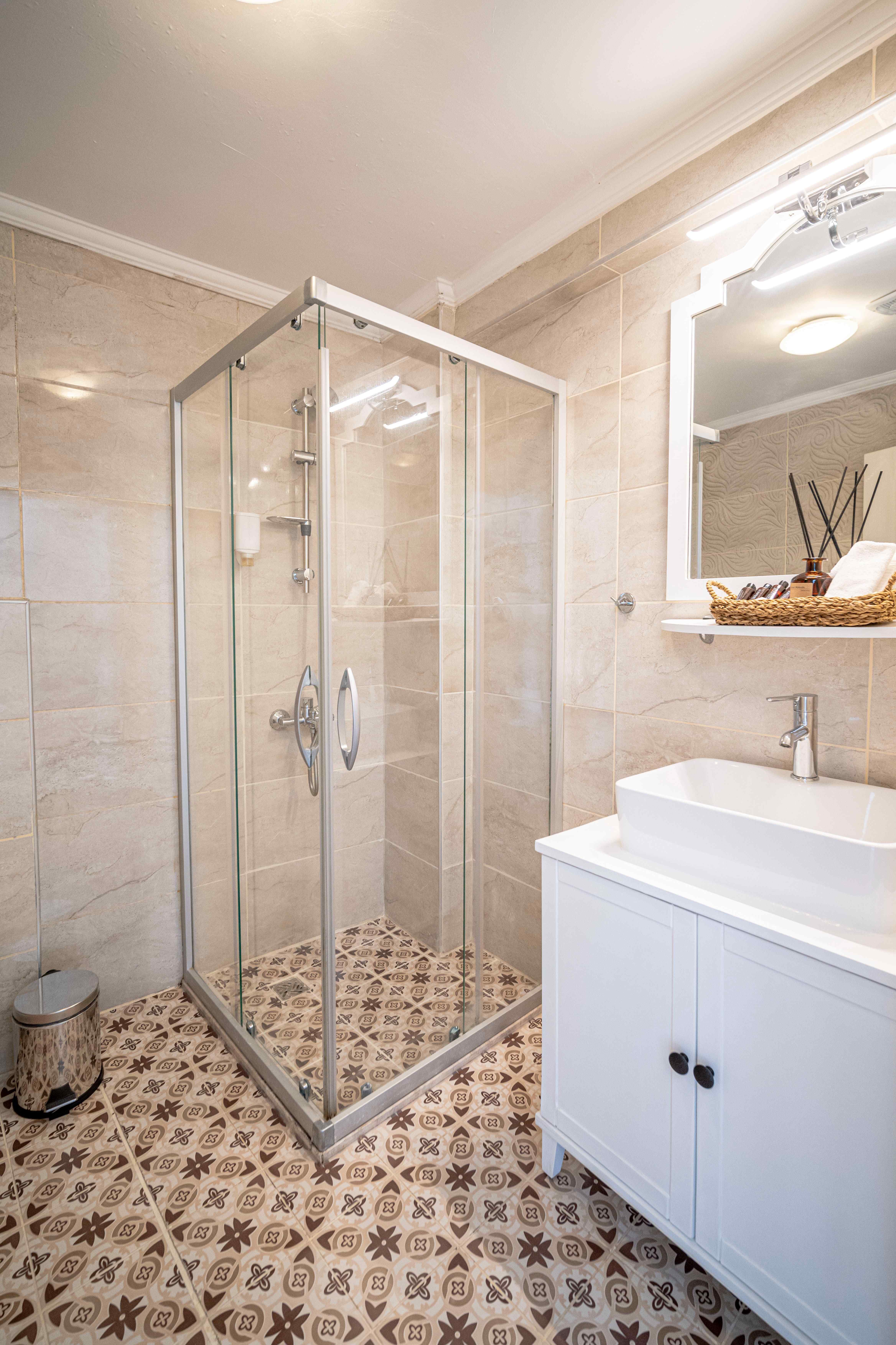 Sandal Alaçatı (+12 Adult Only) · 10