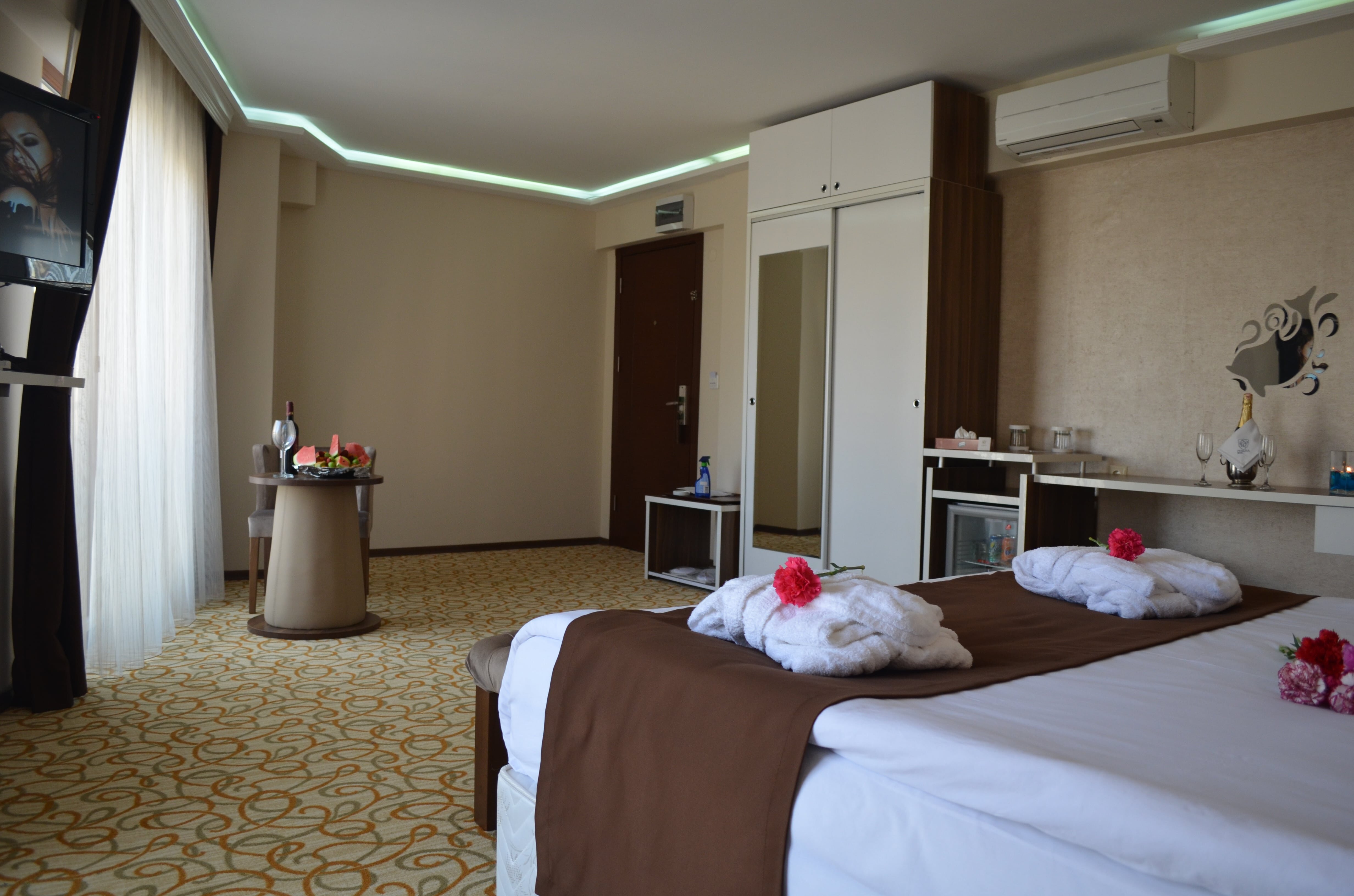 Perama Hotel Rezervasyon