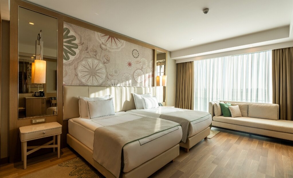 Executive Thermal Family Suite