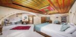 Courtyard Suite with Jacuzzi Görseli
