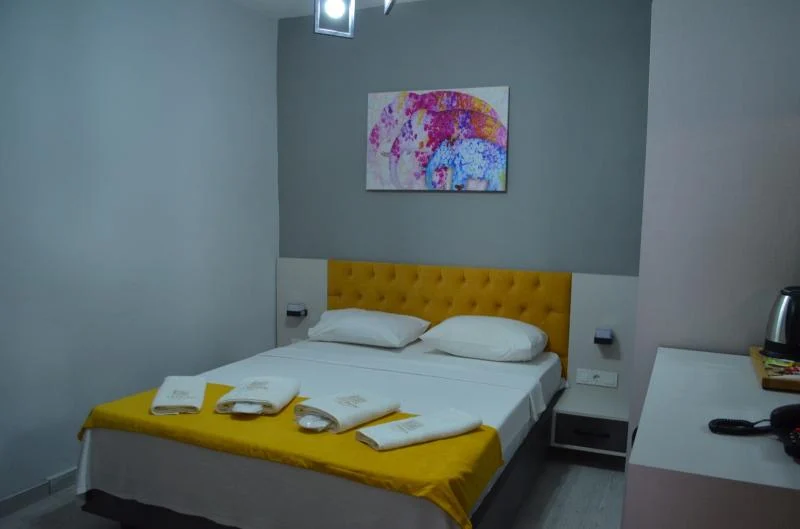 Economy Room