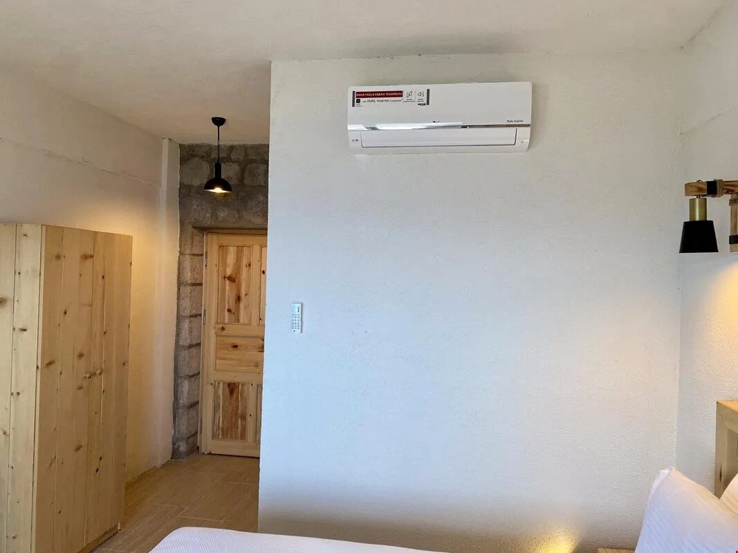 Assos Karadut Taş Otel