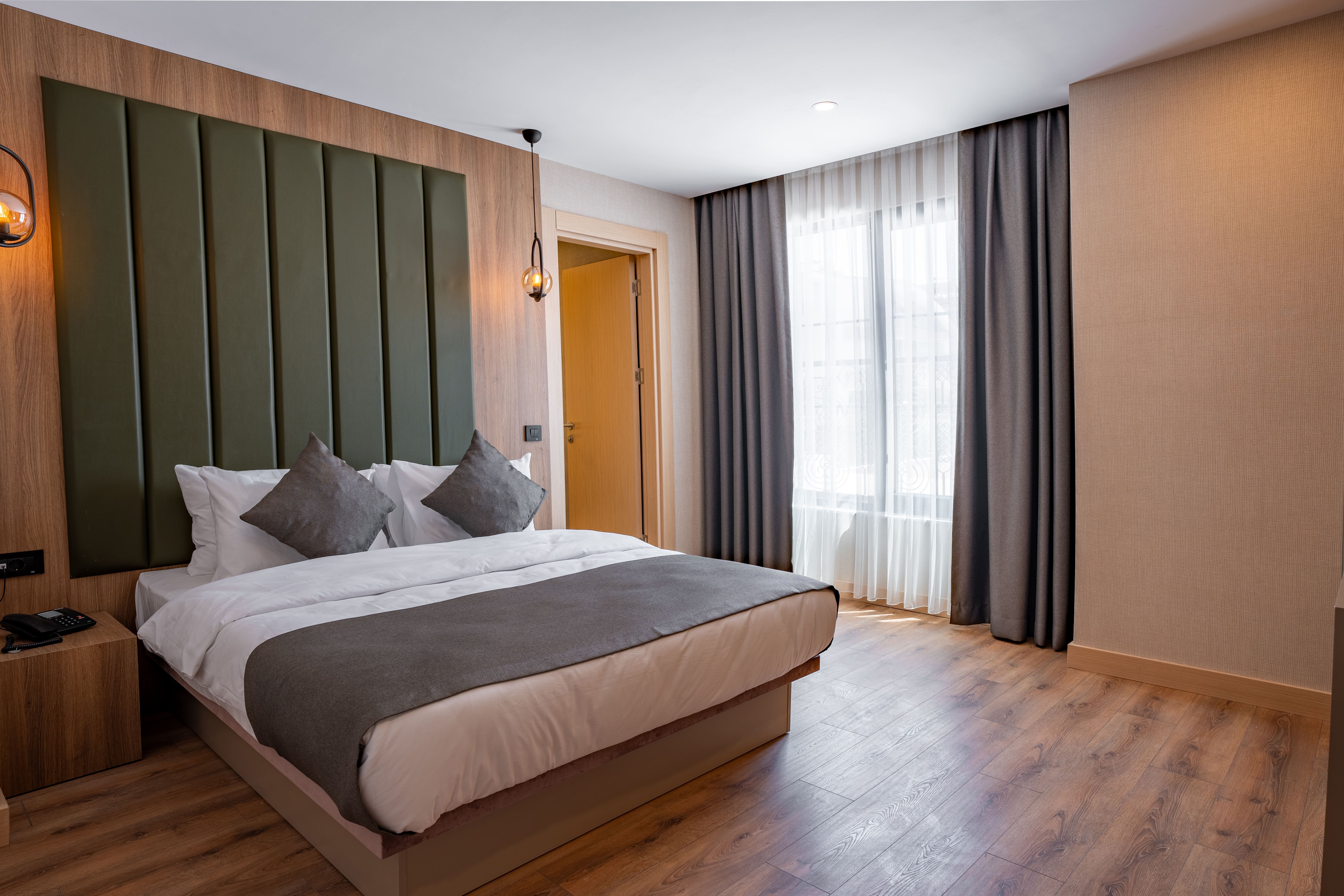 Perast  City  Hotel