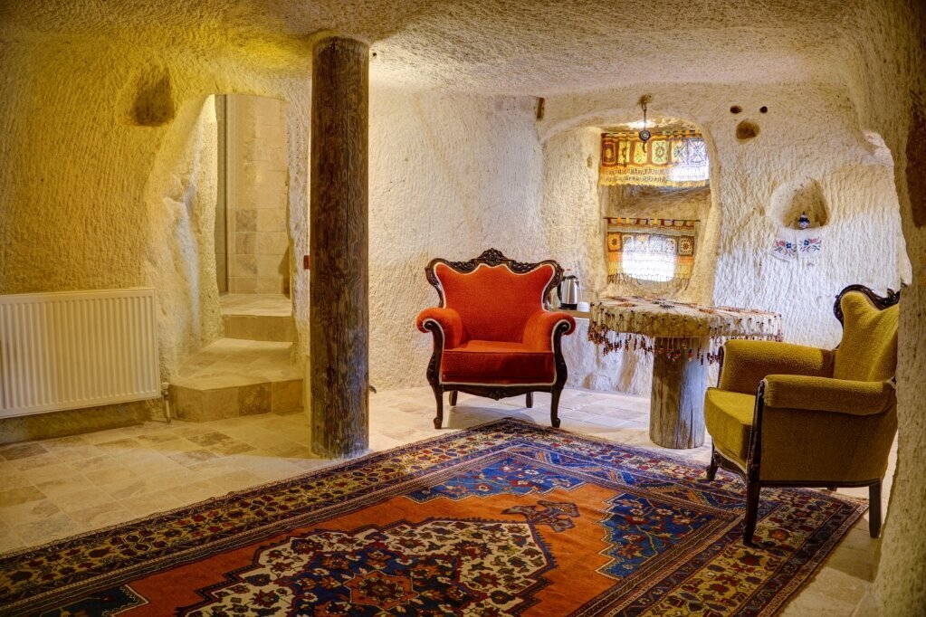 108 Melida Dubleks Cave Room