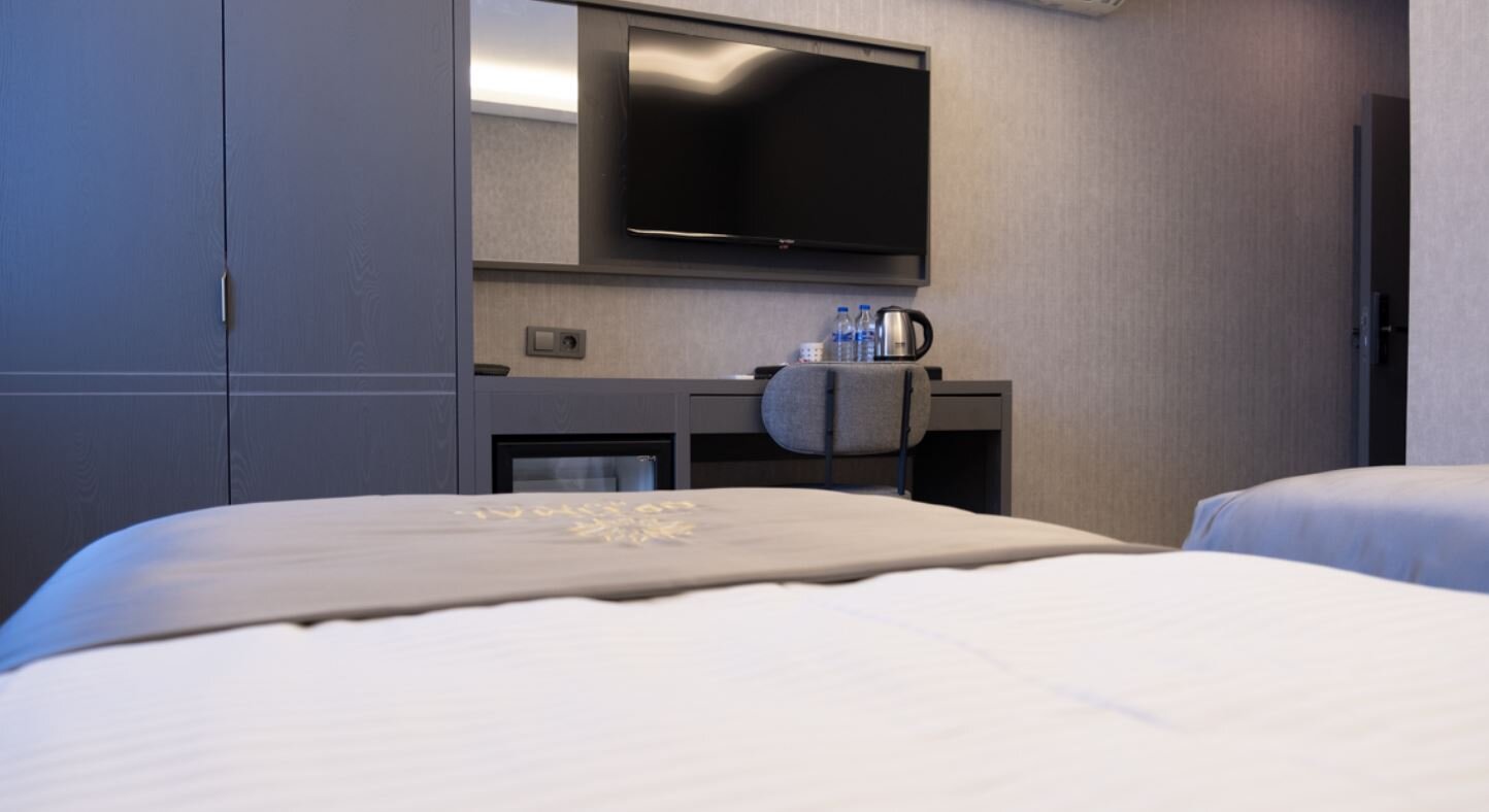Standart Double + Single Yataklı İki Kişilik Oda