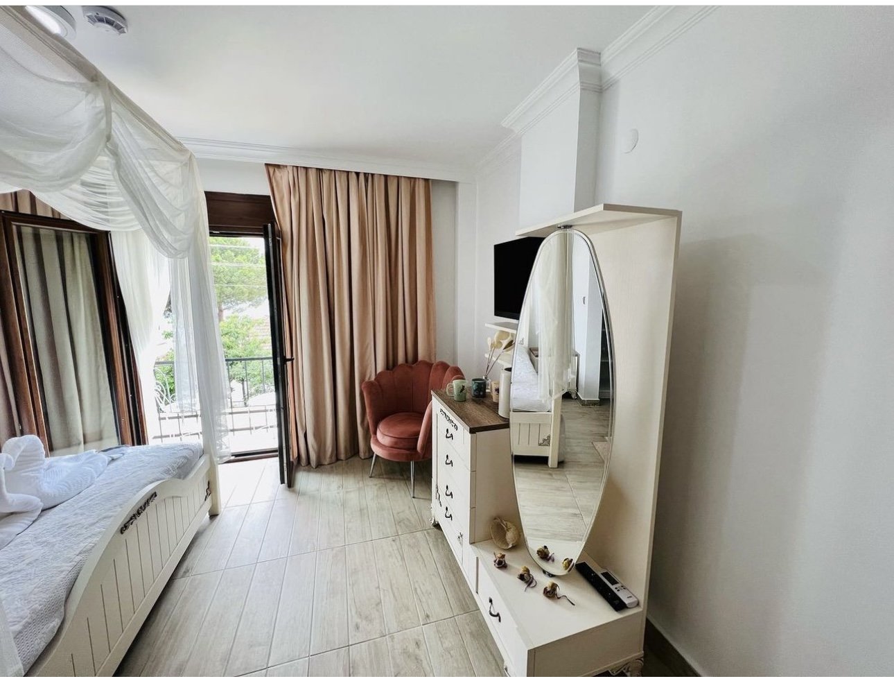 Ellawilla Suite House