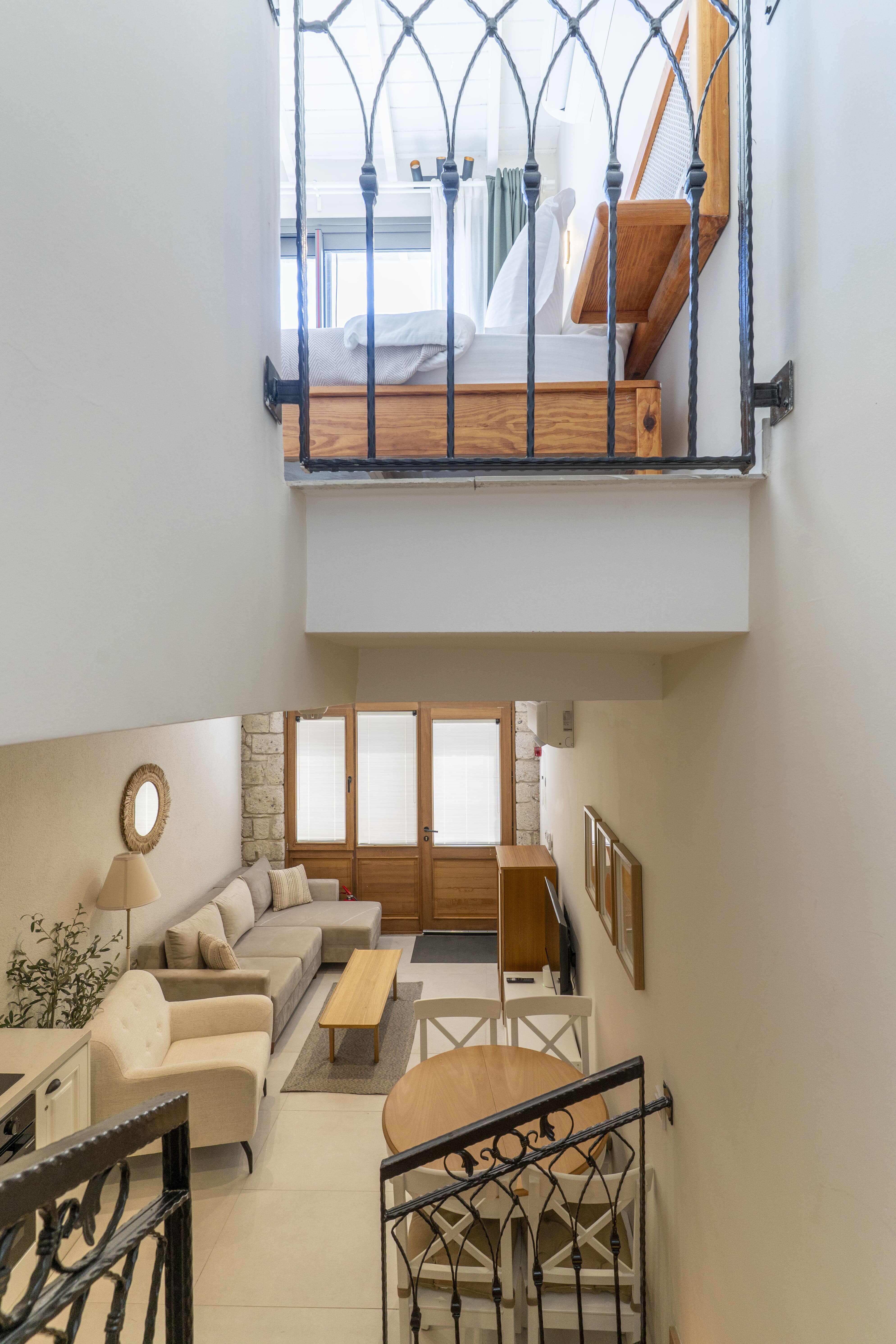 Naro Suites 1