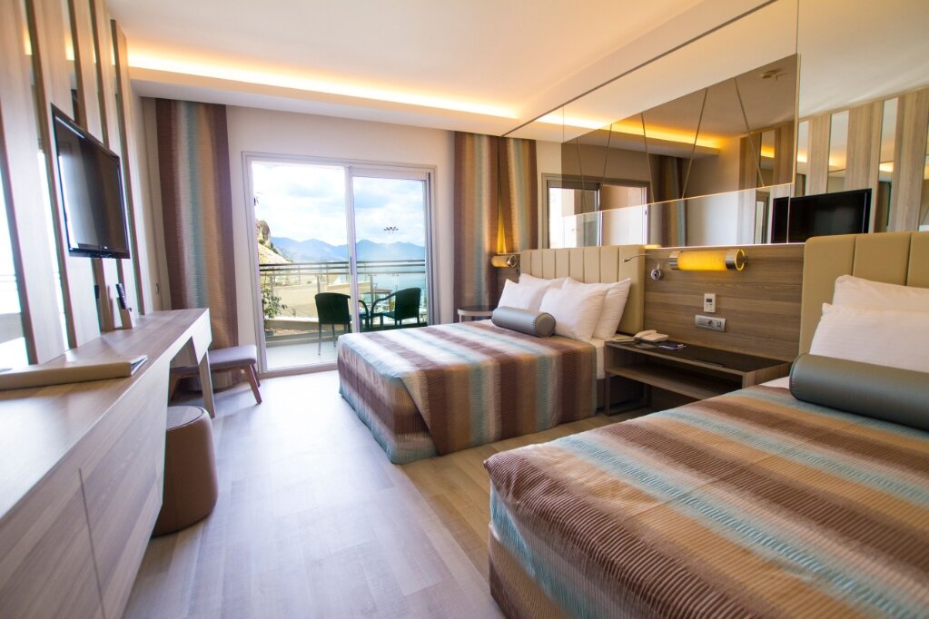 Turunç Premium Hotel (Twin Bed) Standart Oda Yandan Deniz Manzaralı 