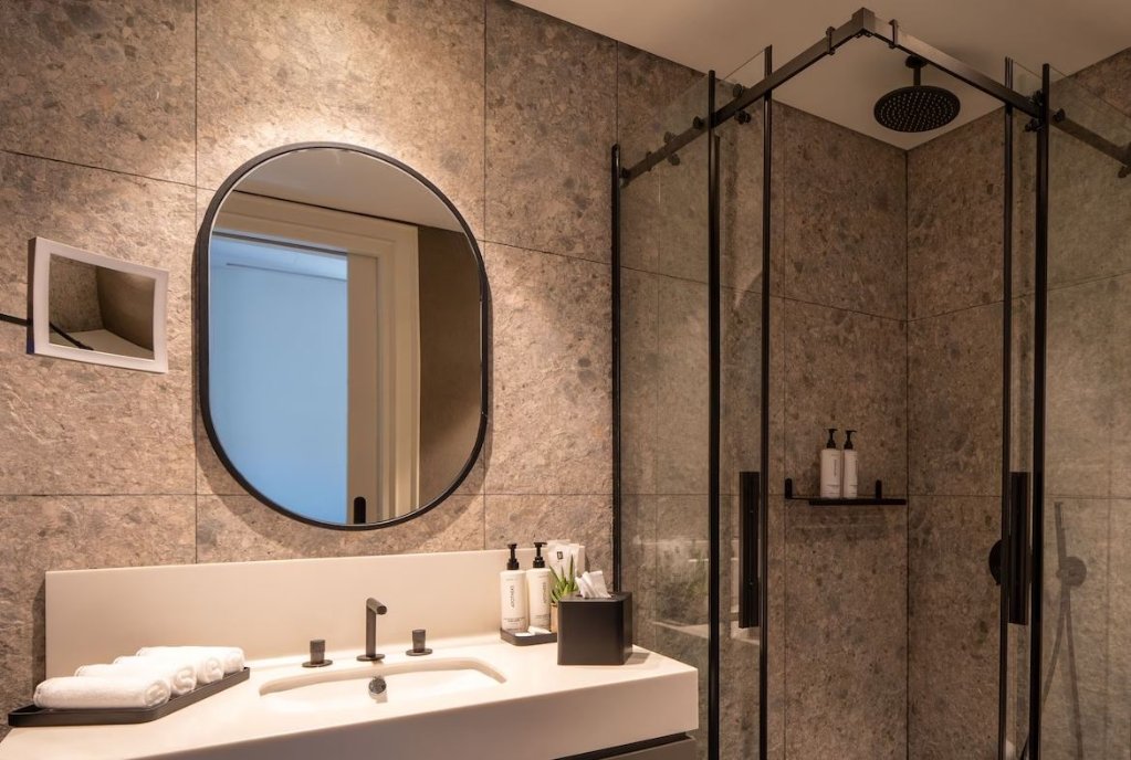 Hovagimyan Hotel and Suites · 42