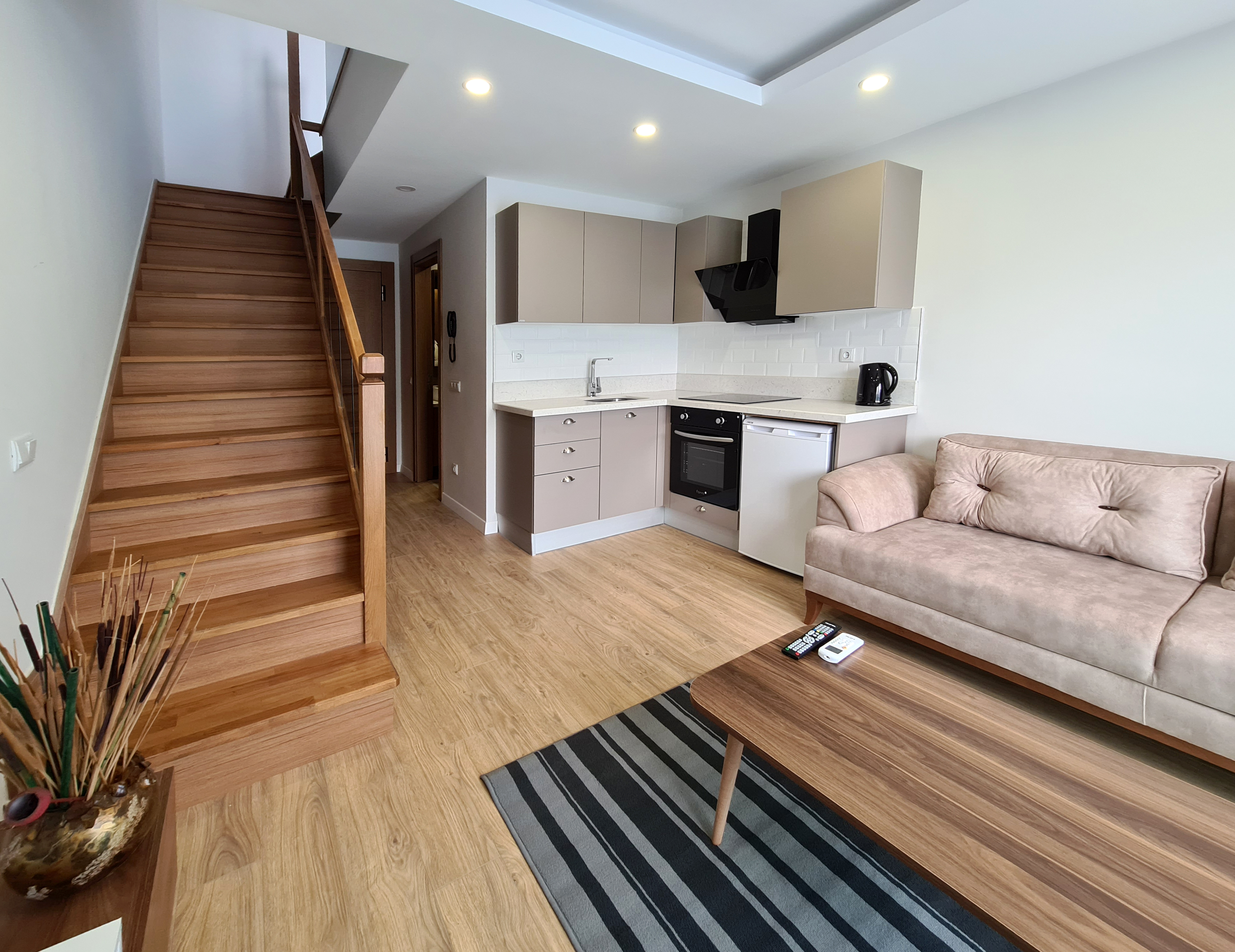 Dublex Room, Land View
