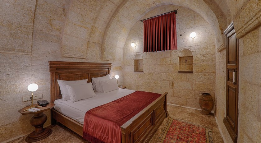 Solem Cave Suites