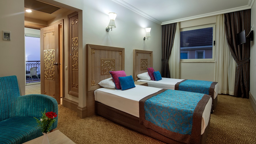 Crystal Family Resort & Spa