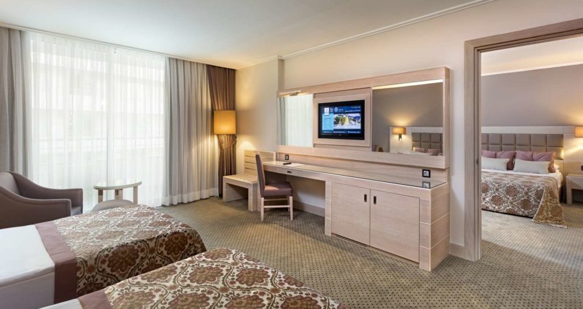 Miracle Resort Hotel Aile Odası