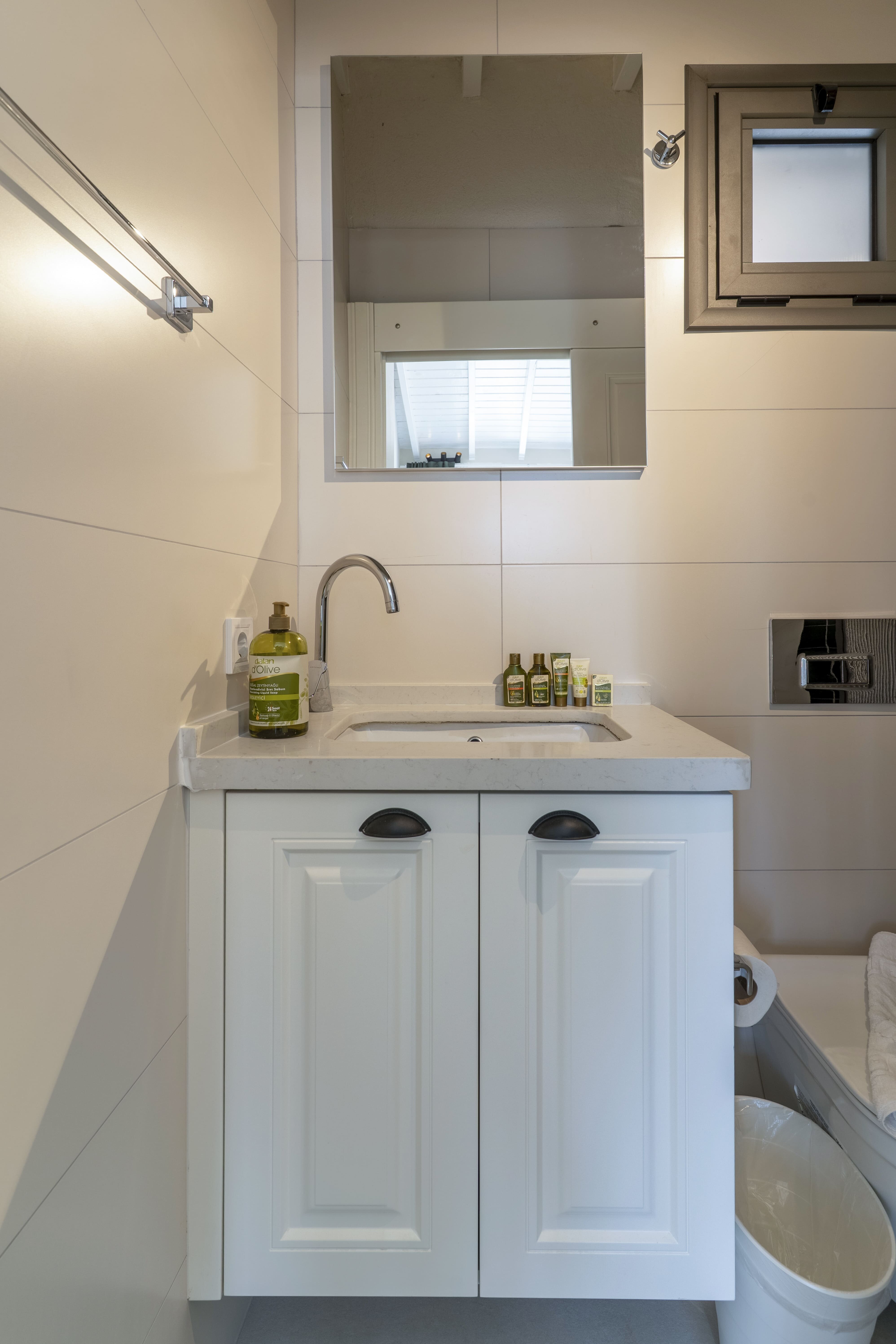 Naro Suites 3
