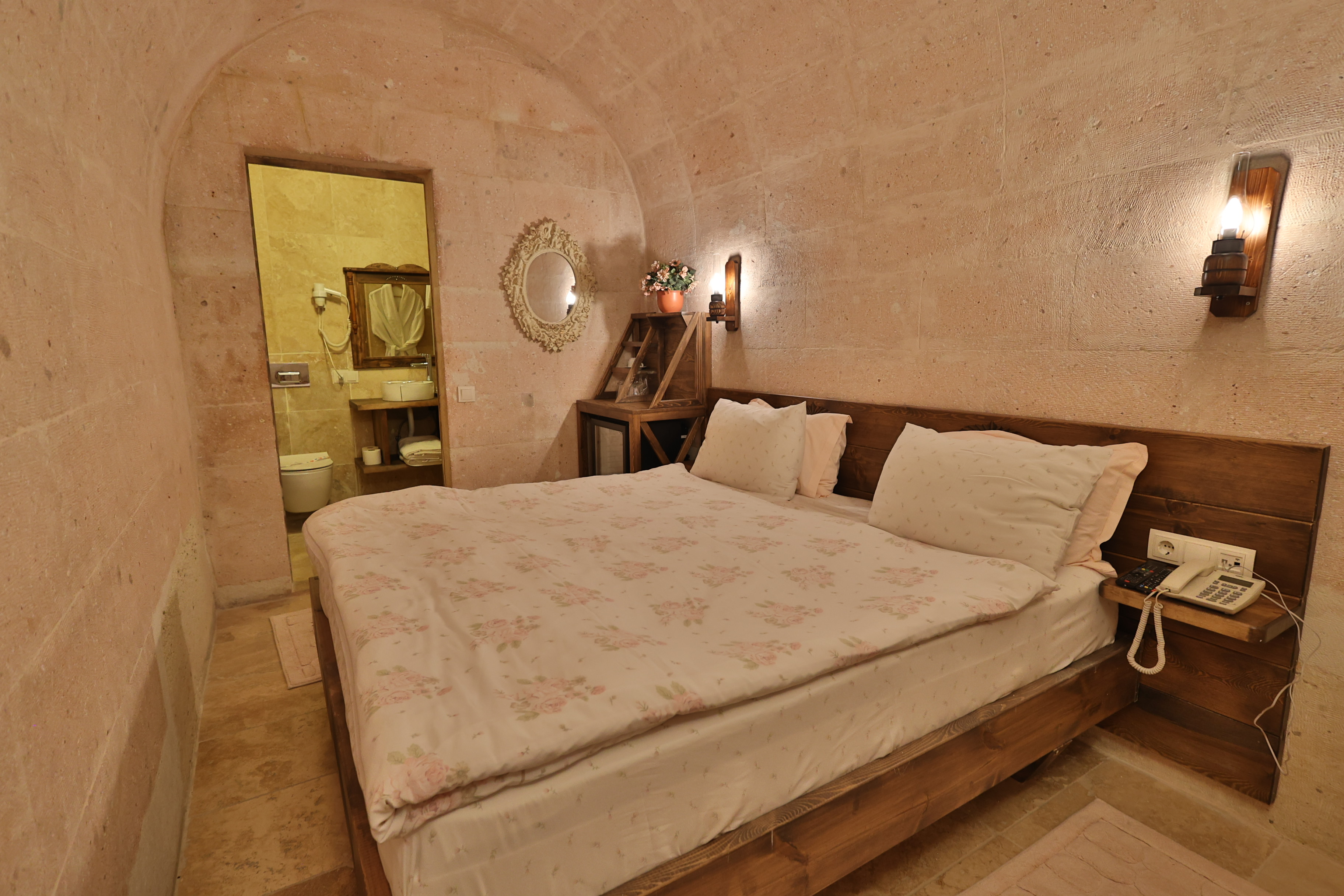 Demisos Caves The Hotel