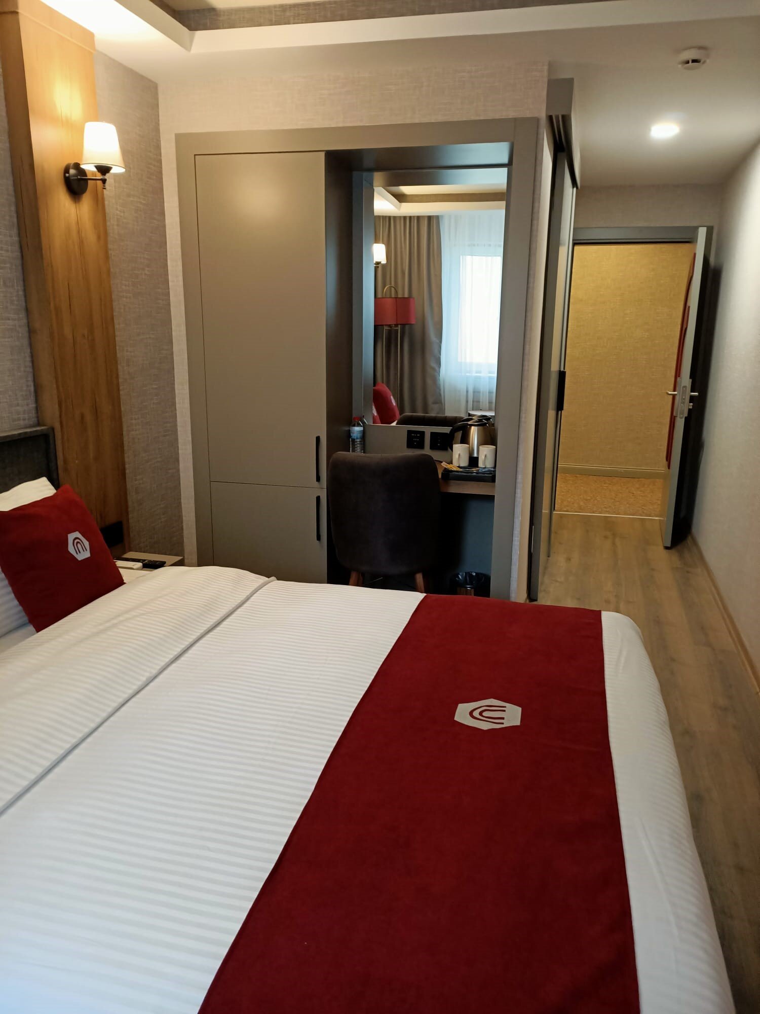 Economy Room
