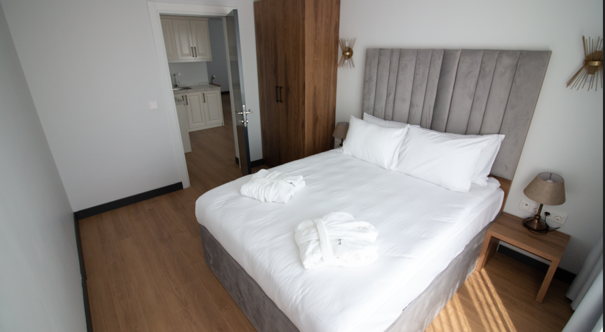 Lake Life Hotel