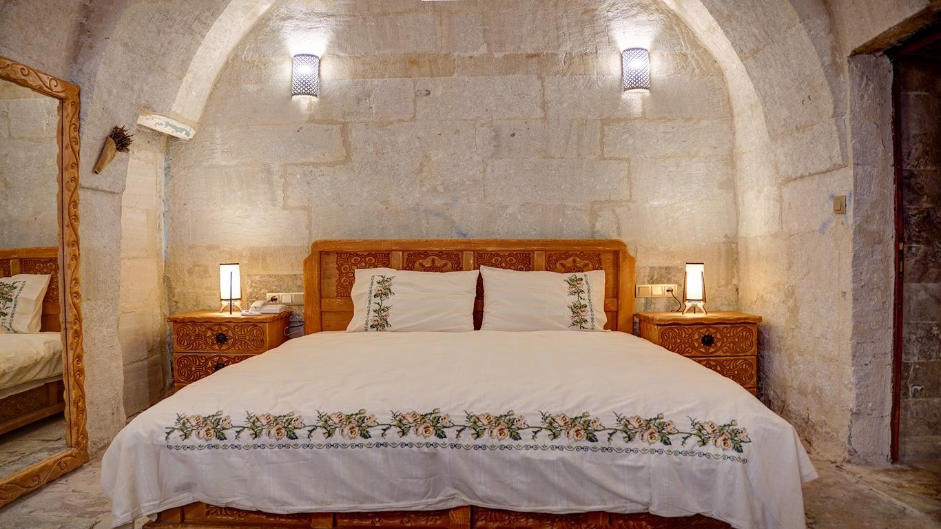 Nar`ın Nâr-ı Âşkı Cave Hotel