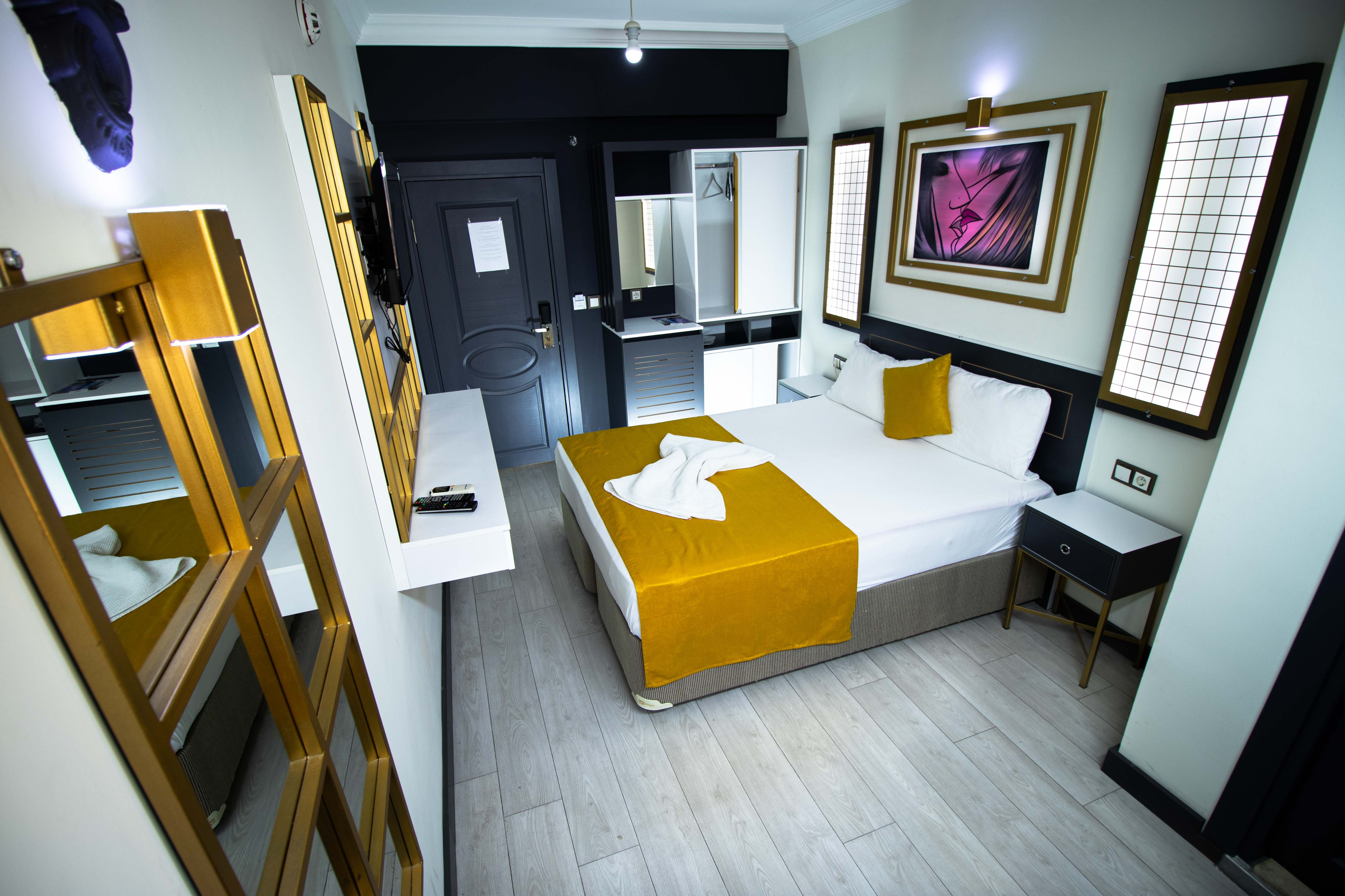 Expo Royal Hotel