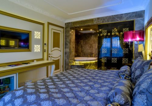 King Suite Room