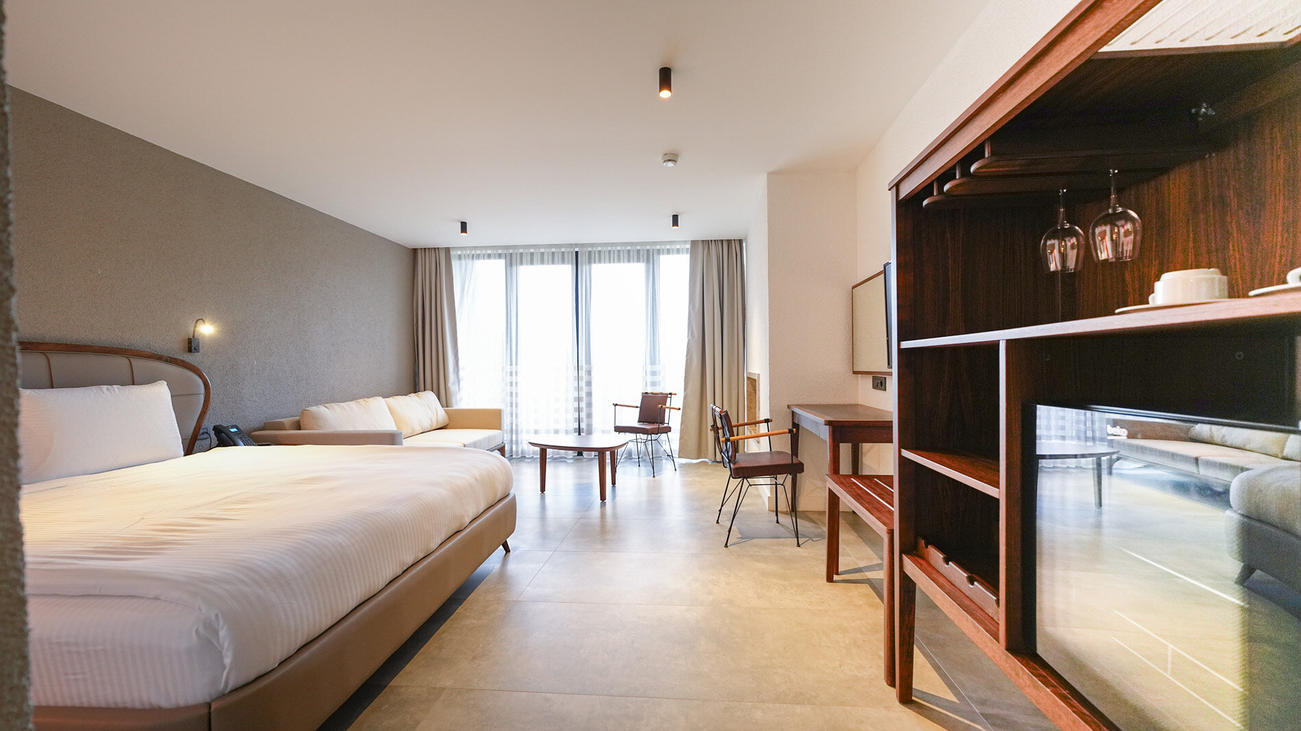Deluxe King Room