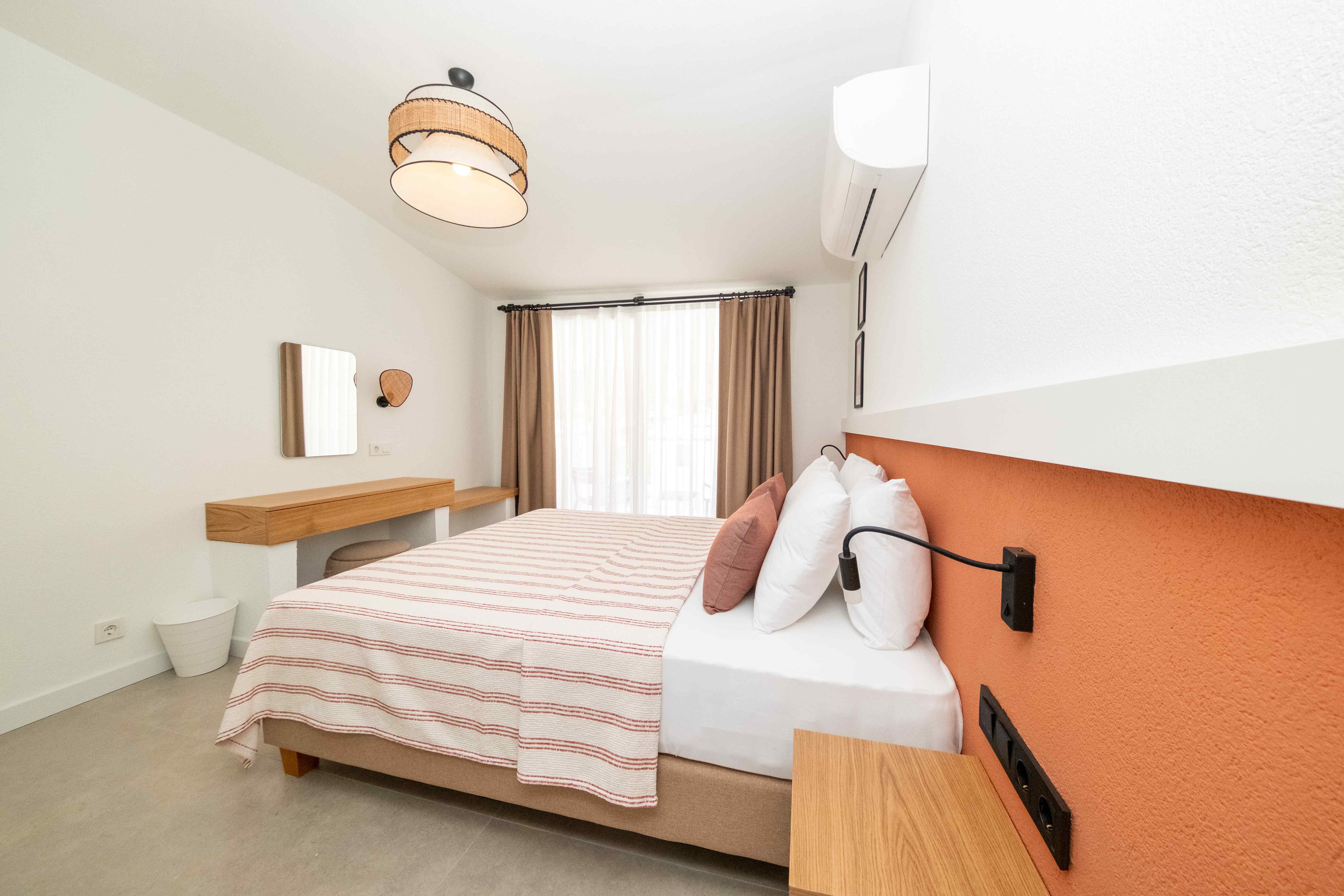 Havuz Manzaralı 2+1 Deluxe Suite