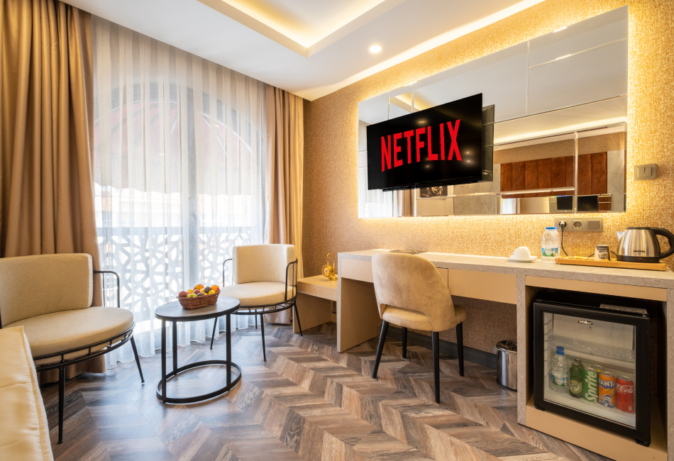 216 Star Suite