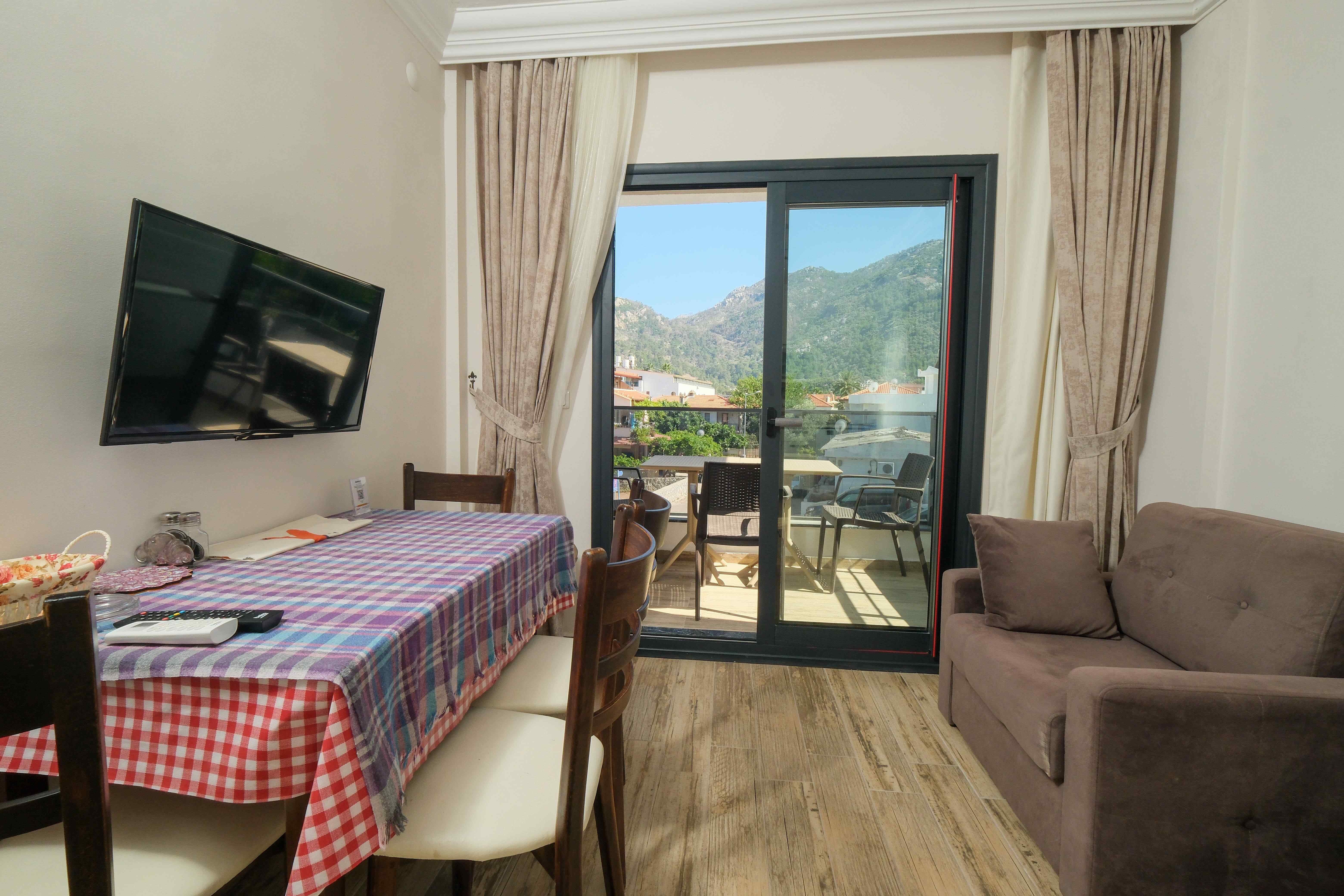 Dağ Manzaralı 1+1 Junior Suite
