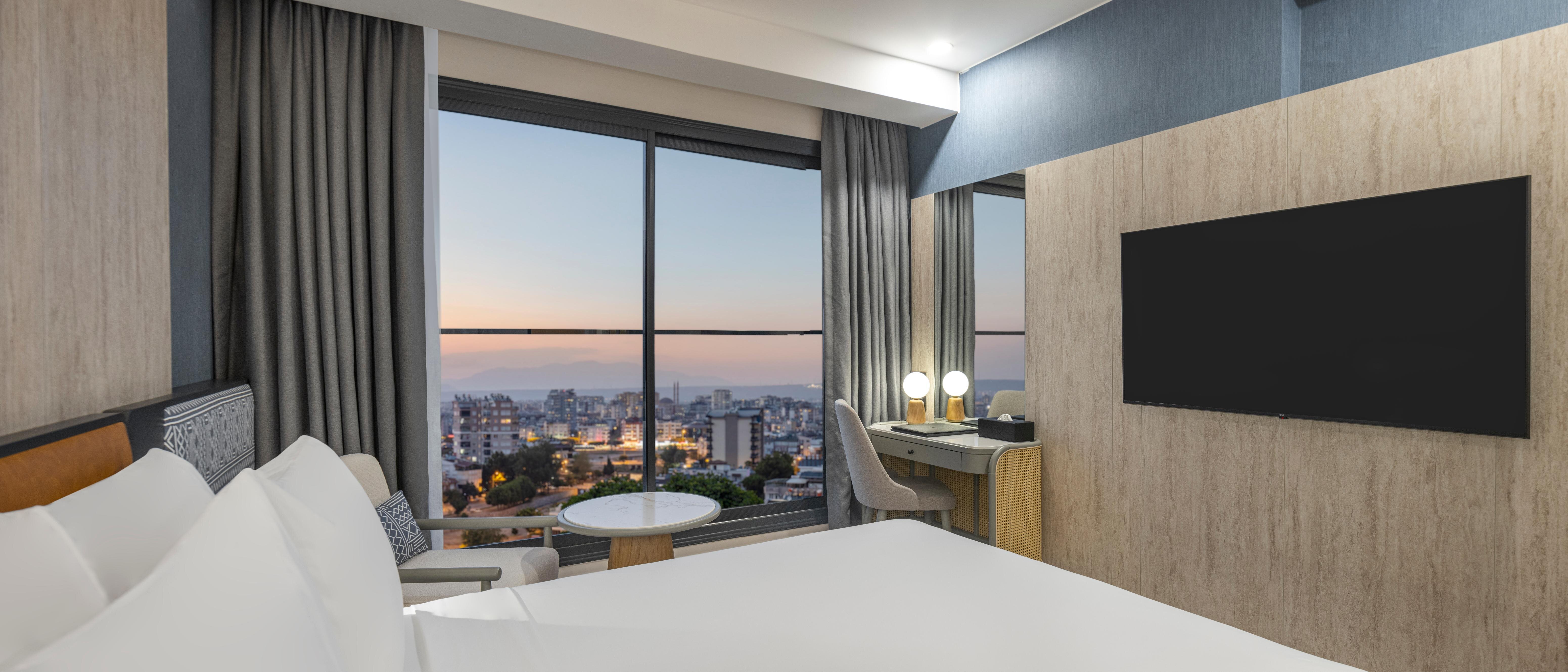 Classic Room City View