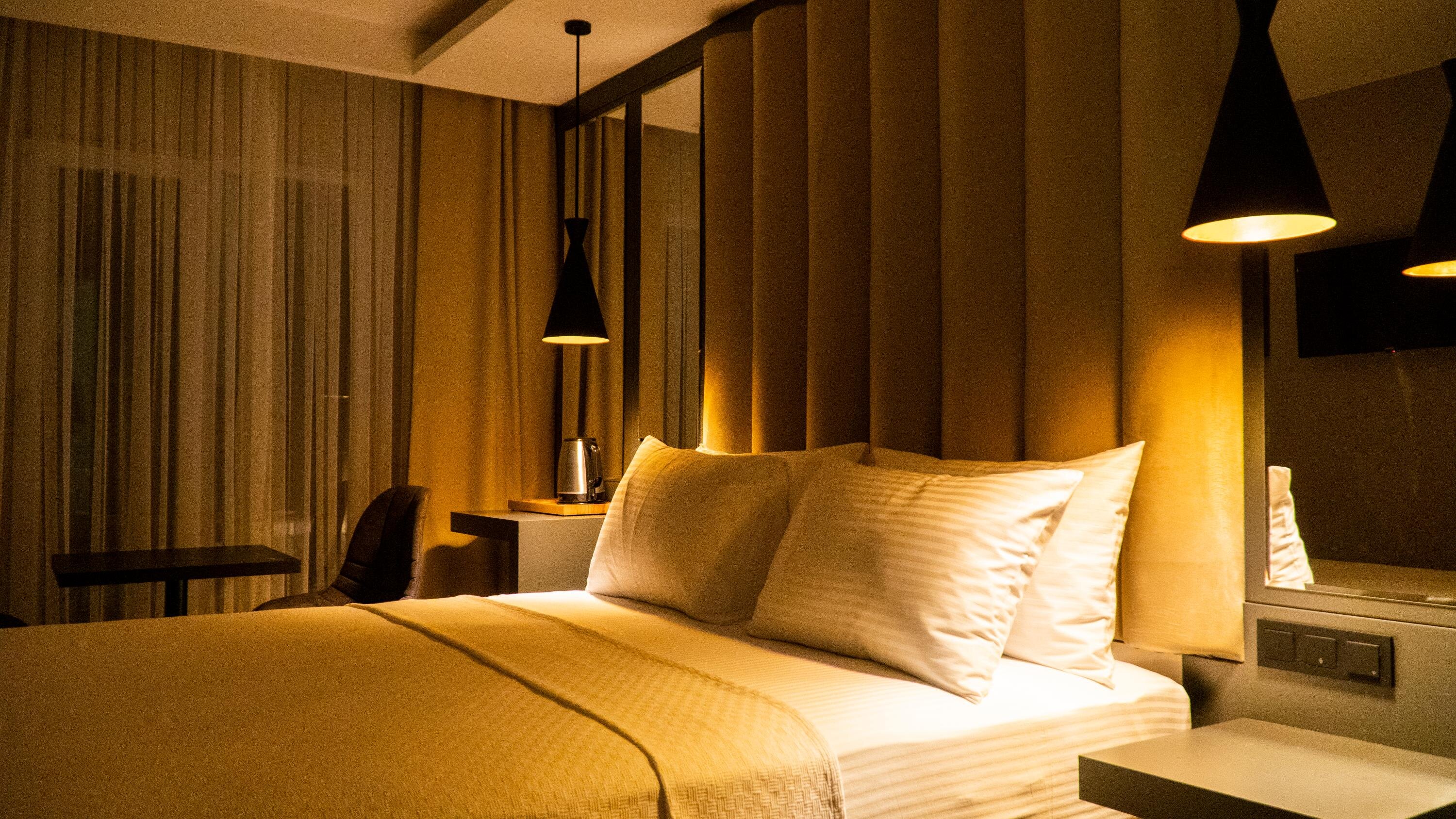 Bloom Suite · 12