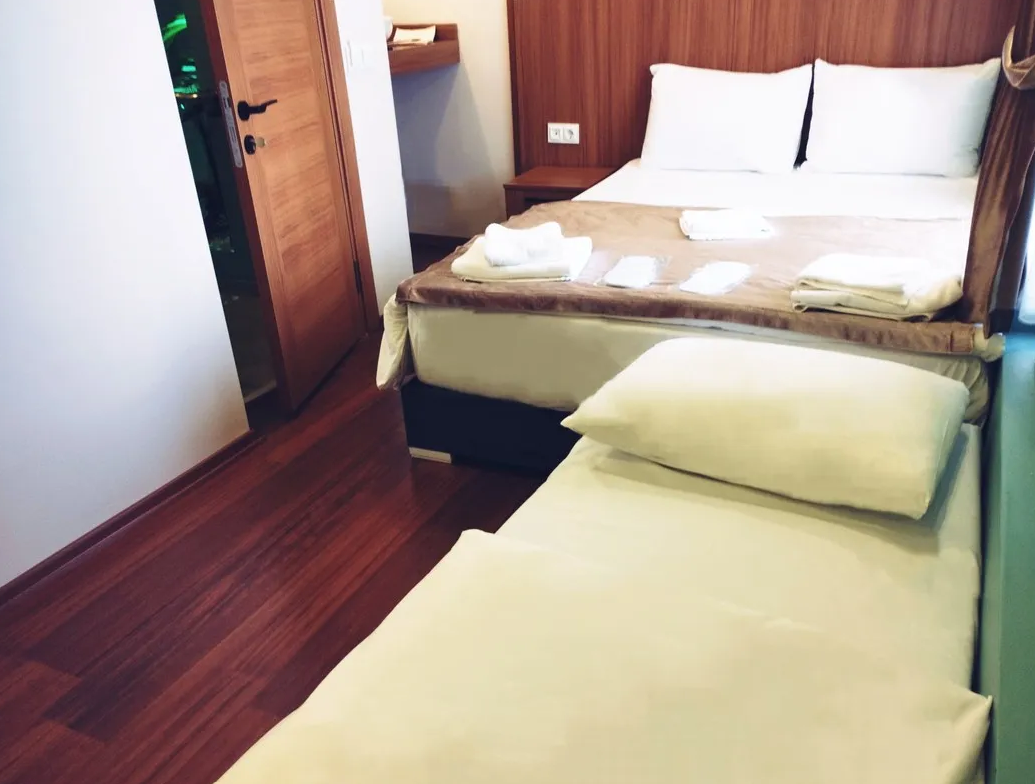 Economy Room (3 Person, Has No Window)