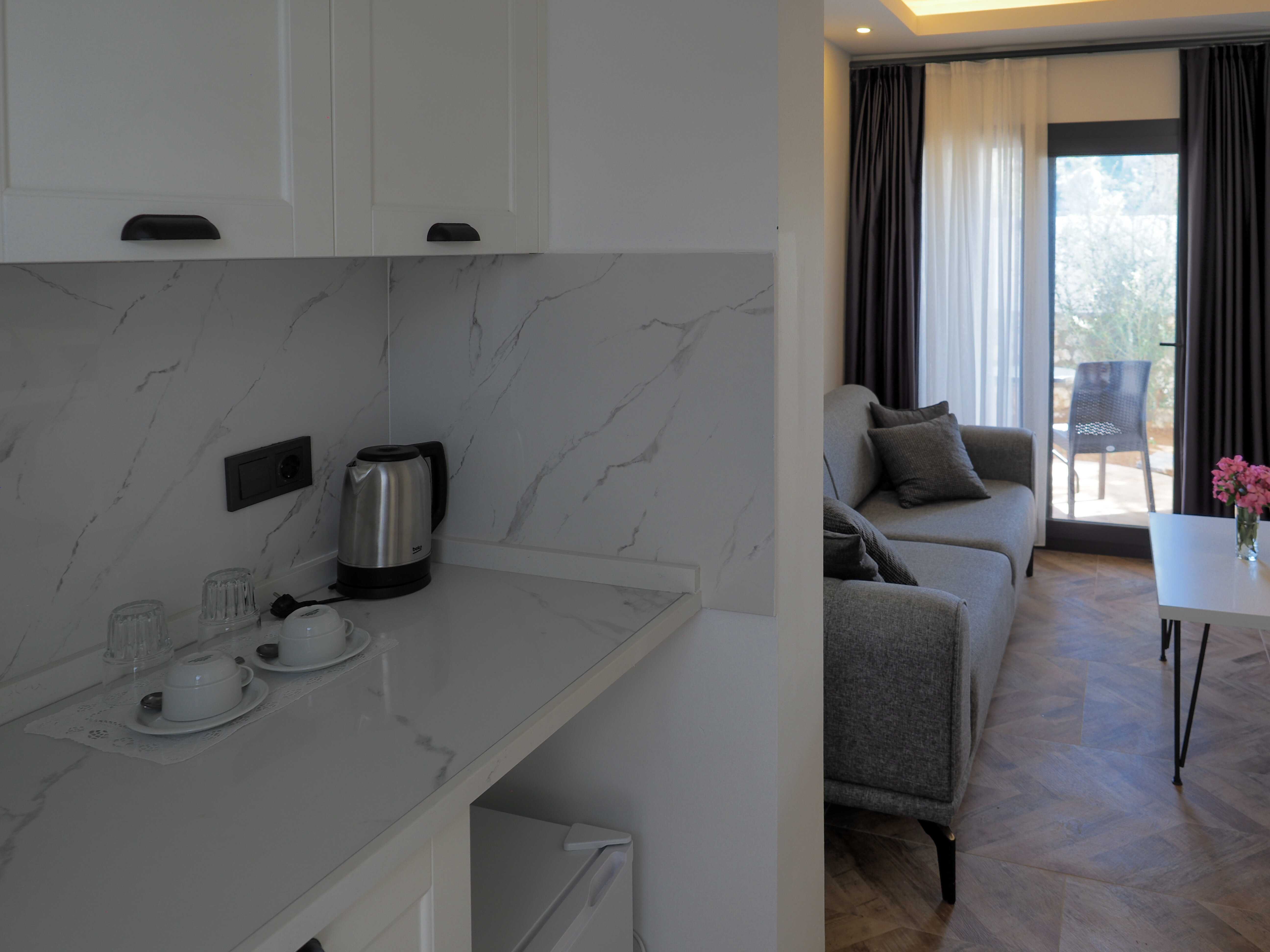 Standartlı Dağ Manzaralı Balkonlu Oda