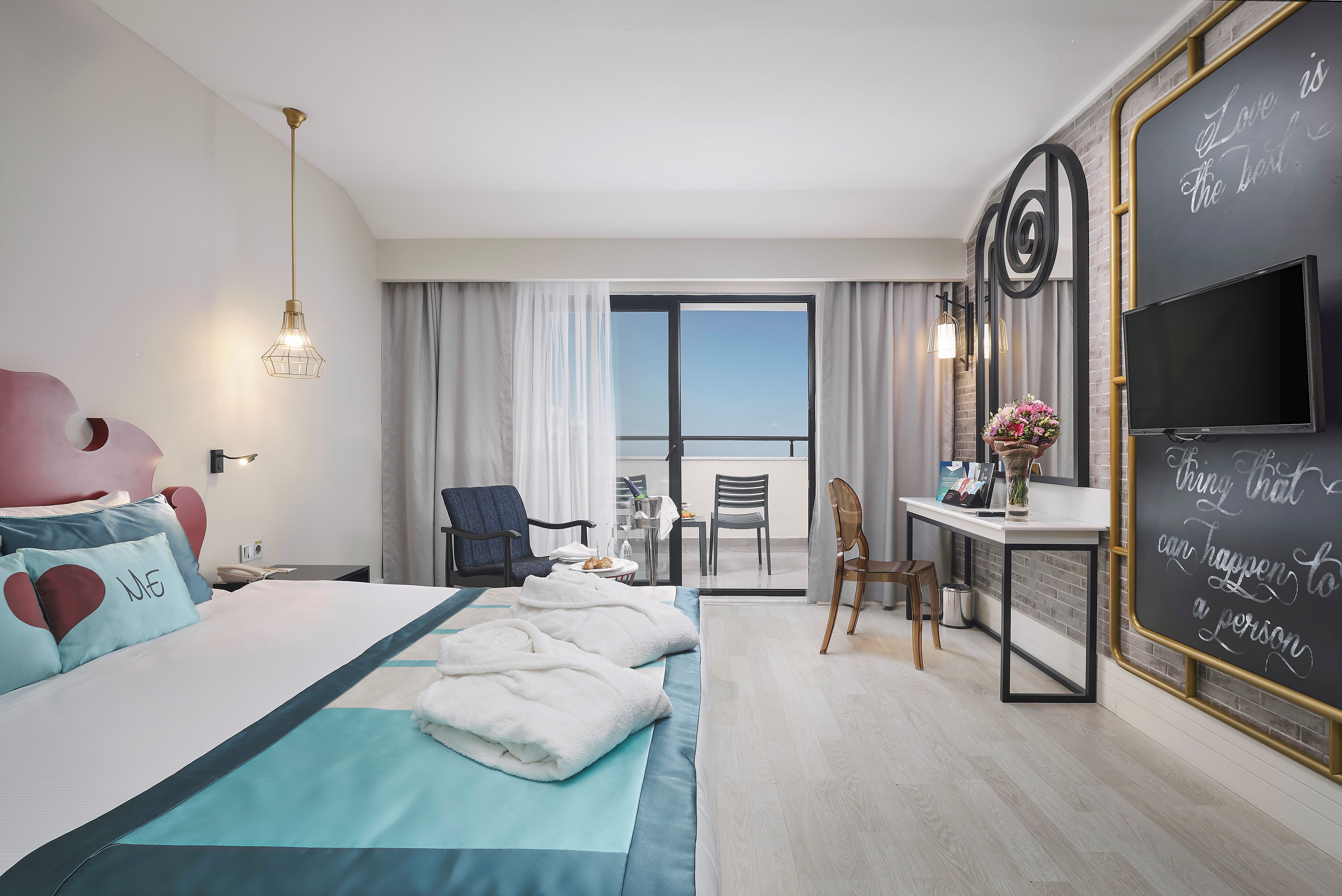 Standard Room, Land View