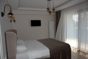 Antigonia Otel