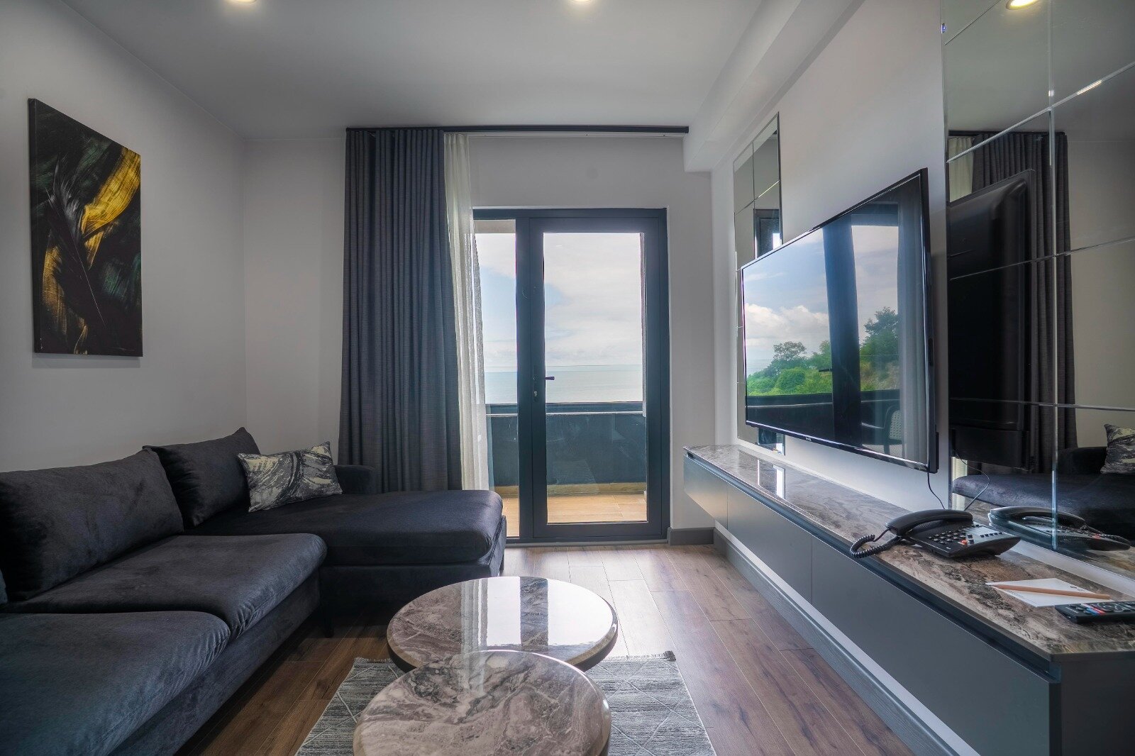 1+1 Deniz Manzaralı Suit
