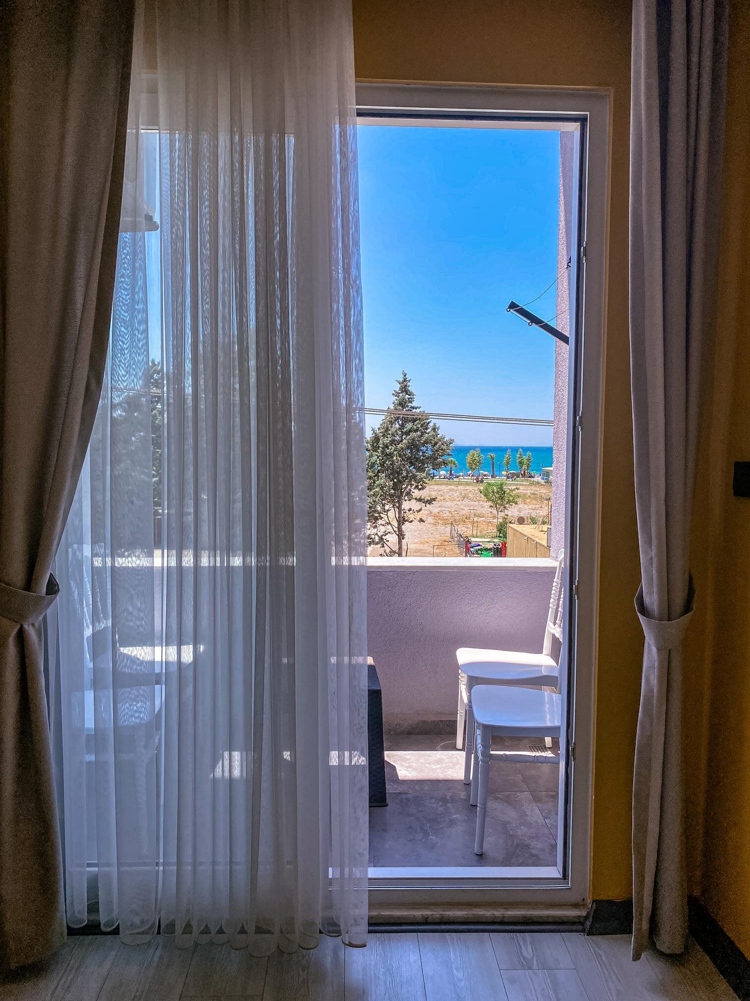 Roy Otel Akçay