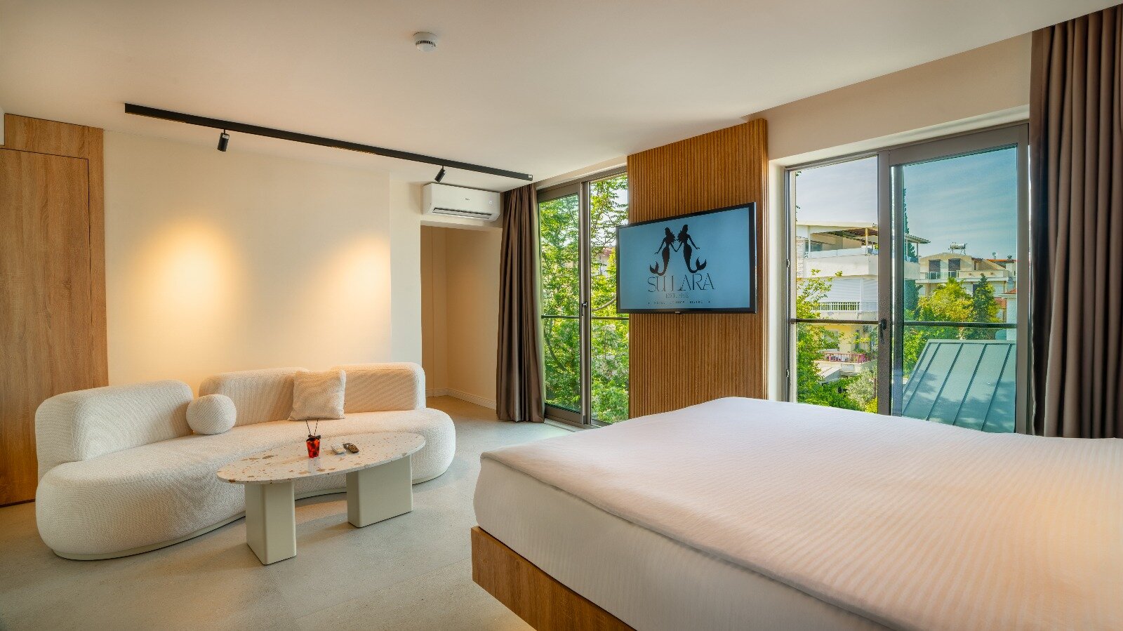 105 Standart Şehir Manzaralı Oda