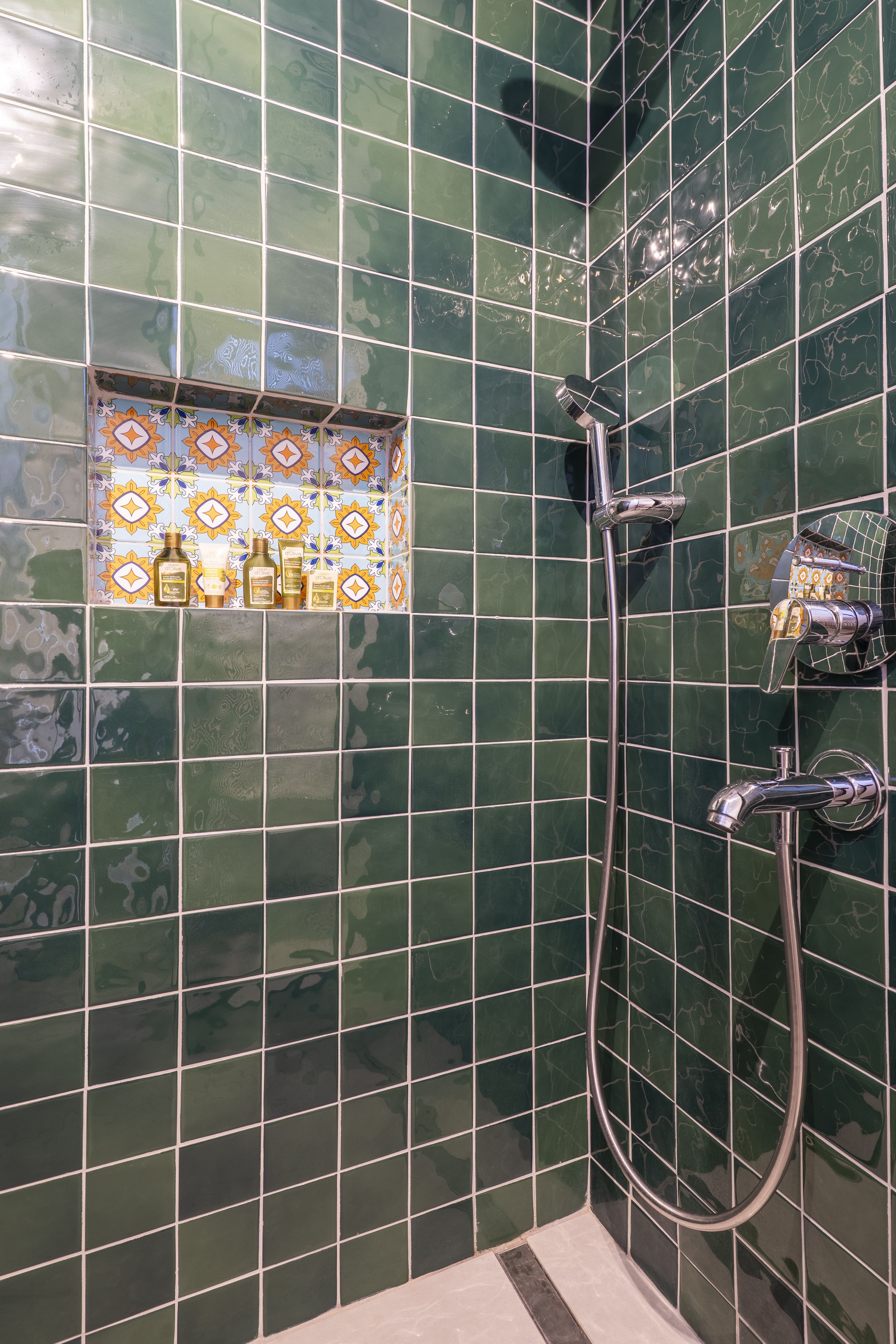Naro Suites 1