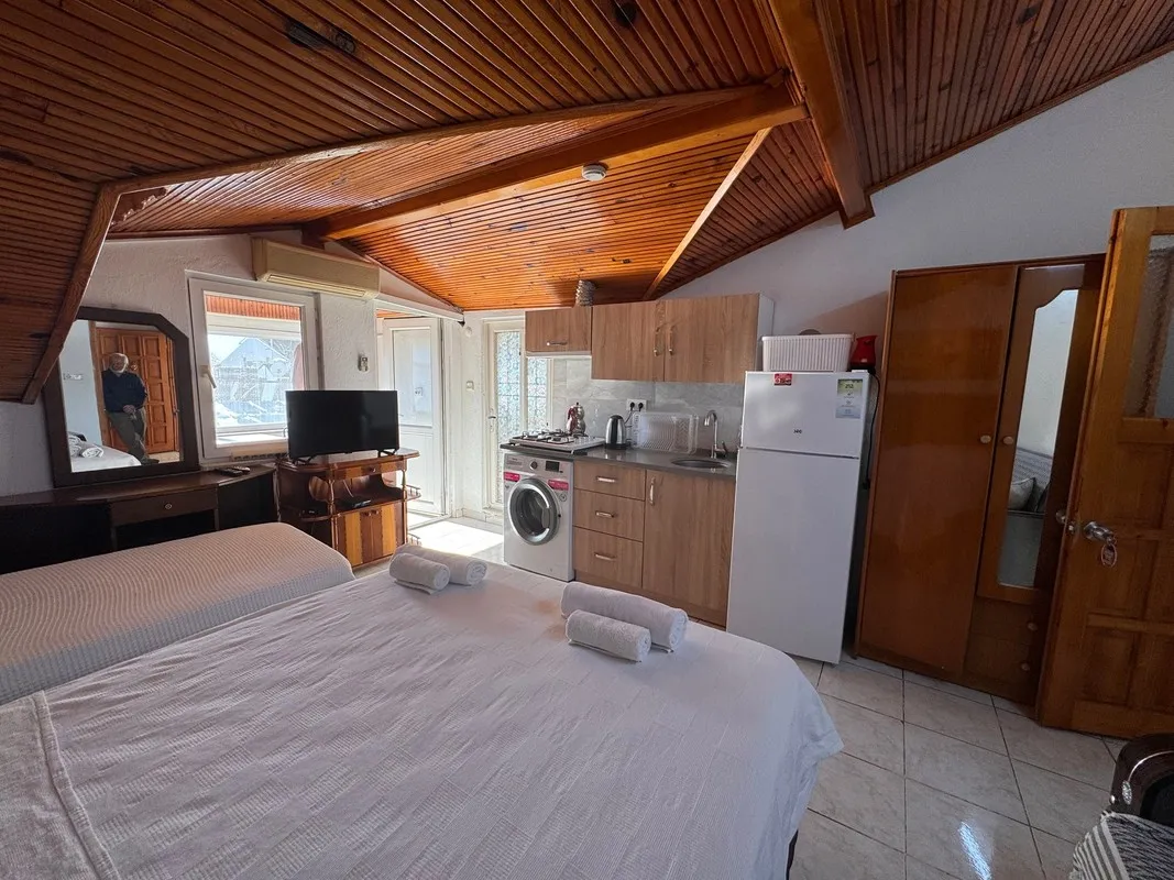 Deluxe 1+0 Apartment Room, Partial Sea View (Balcony)