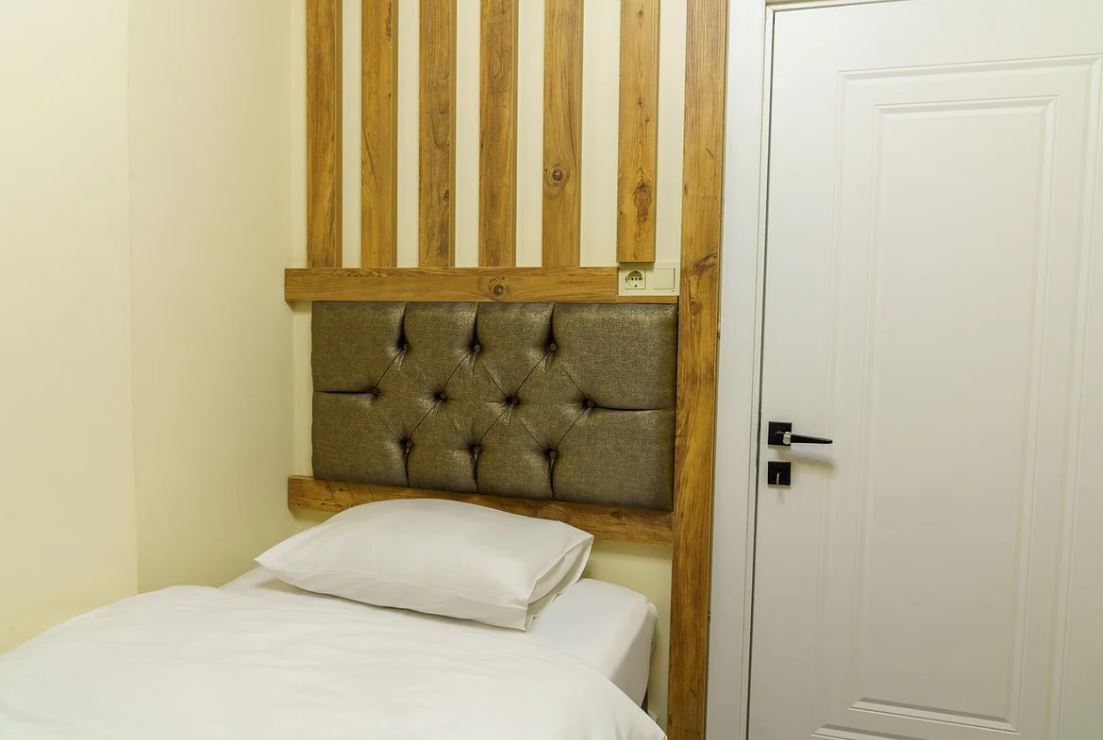 Single Plus With Kitchenette