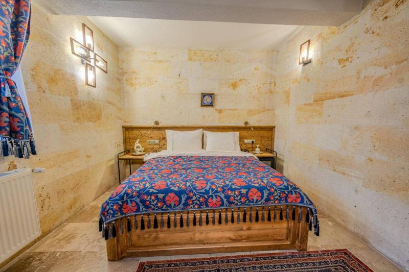 Sara Cave Cappadocia